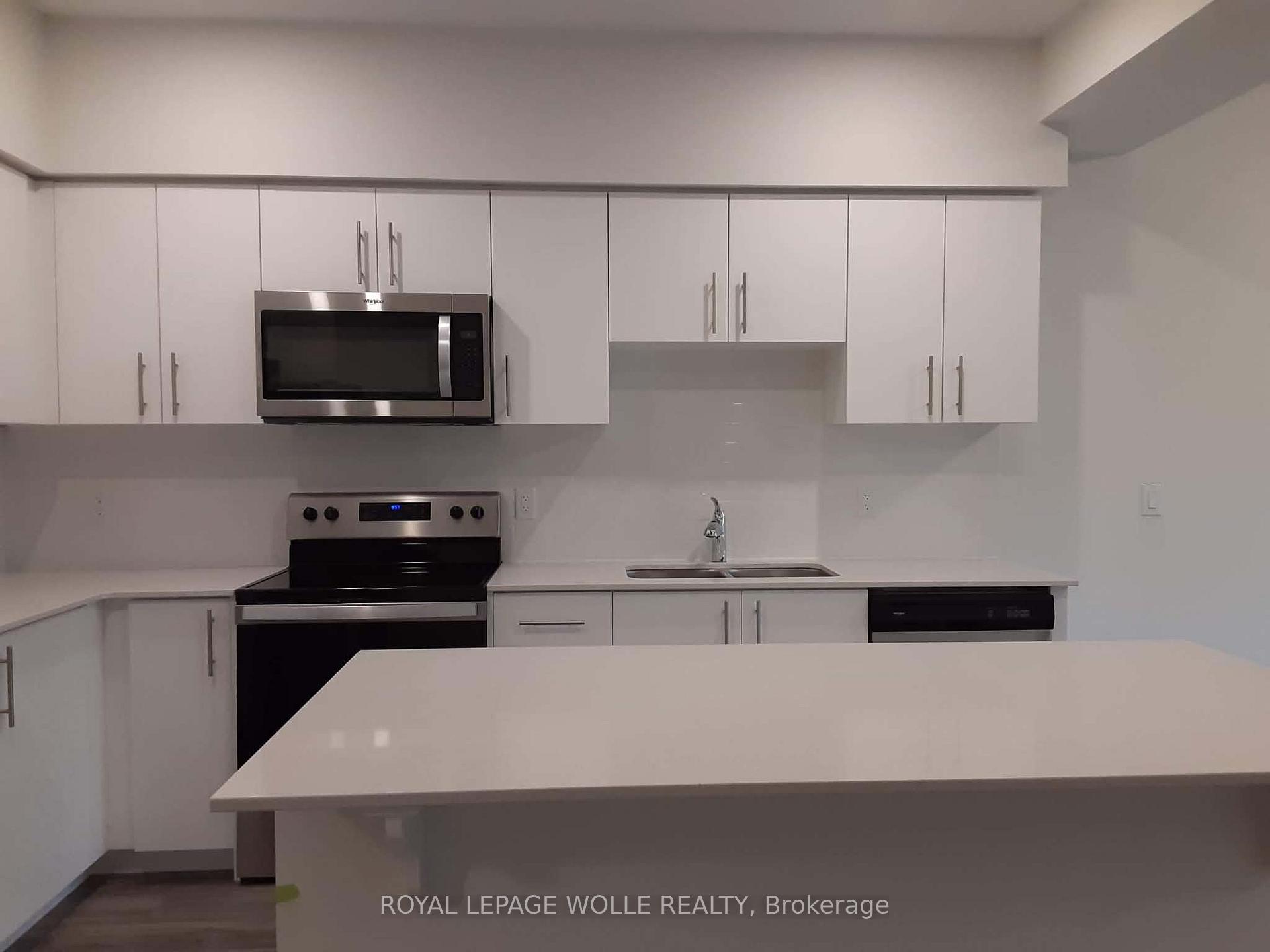 Photo 6 of Unit 33, 110 Fergus Avenue, Kitchener, Stanley Park — HOMEH