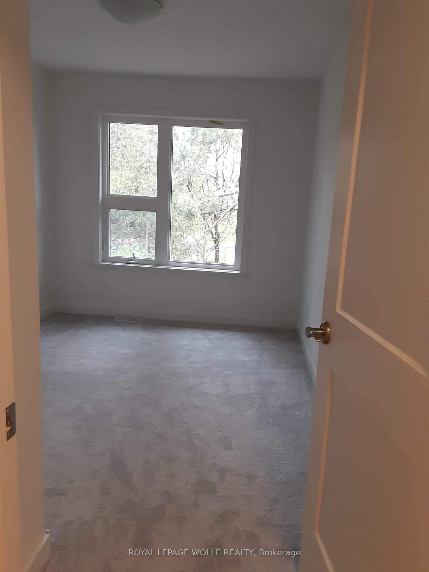 Photo 9 of Unit 33, 110 Fergus Avenue, Kitchener, Stanley Park — HOMEH