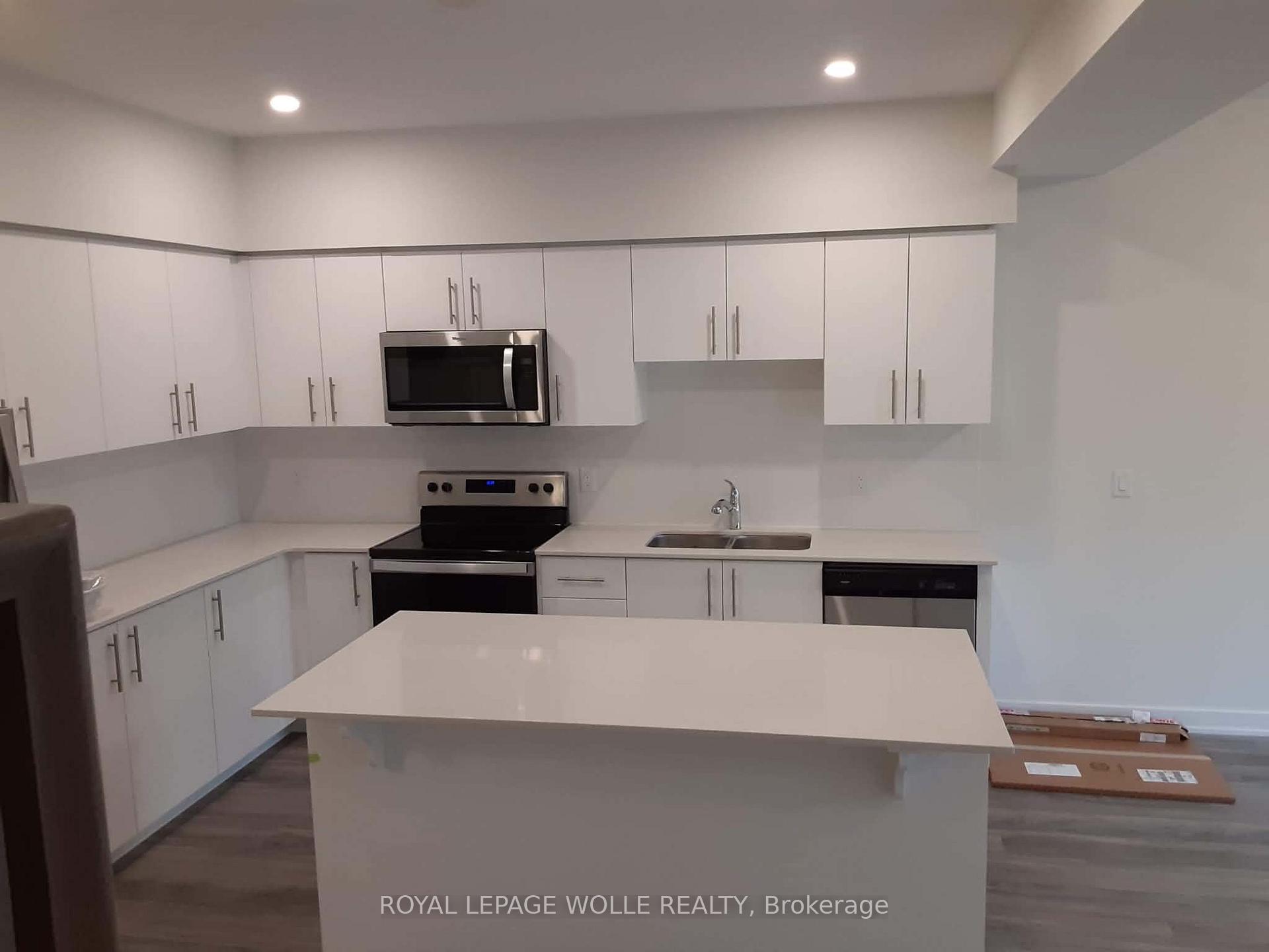 Photo 11 of Unit 33, 110 Fergus Avenue, Kitchener, Stanley Park — HOMEH