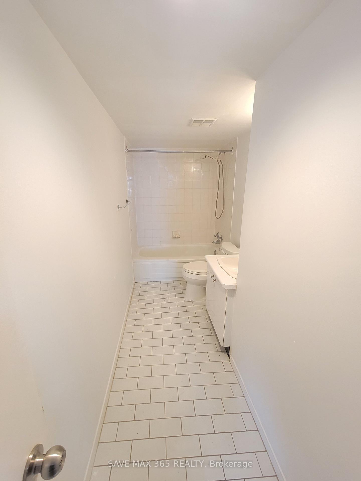 Photo 11 of Unit 1405, 330 Mccowan Road, Scarborough, Eglinton East — HOMEH