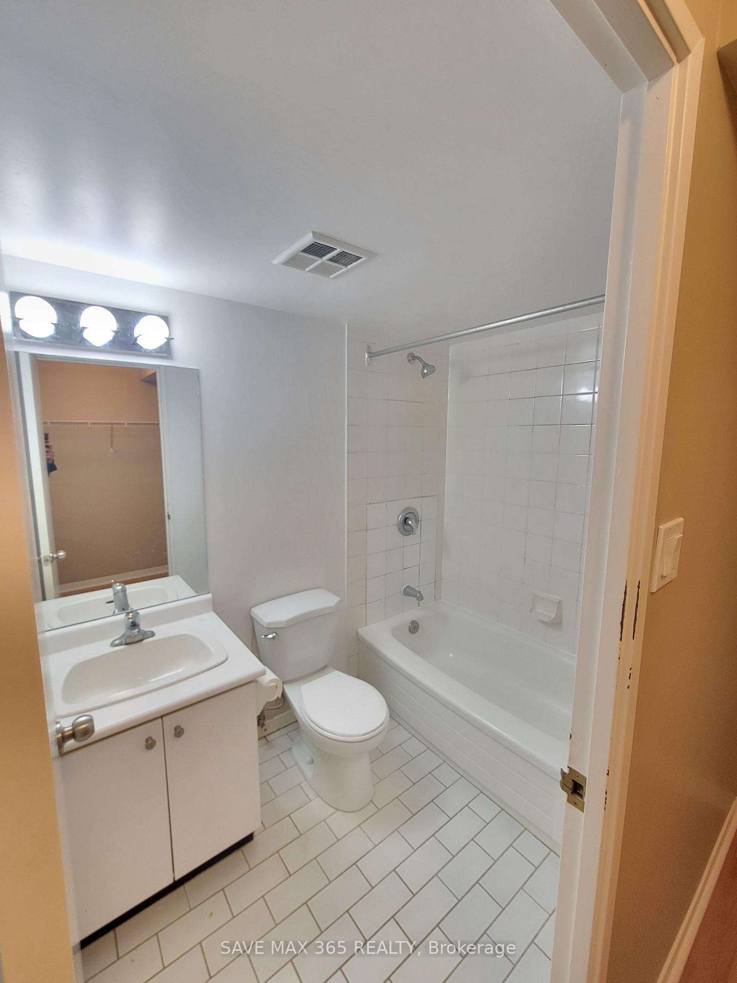 Photo 15 of Unit 1405, 330 Mccowan Road, Scarborough, Eglinton East — HOMEH