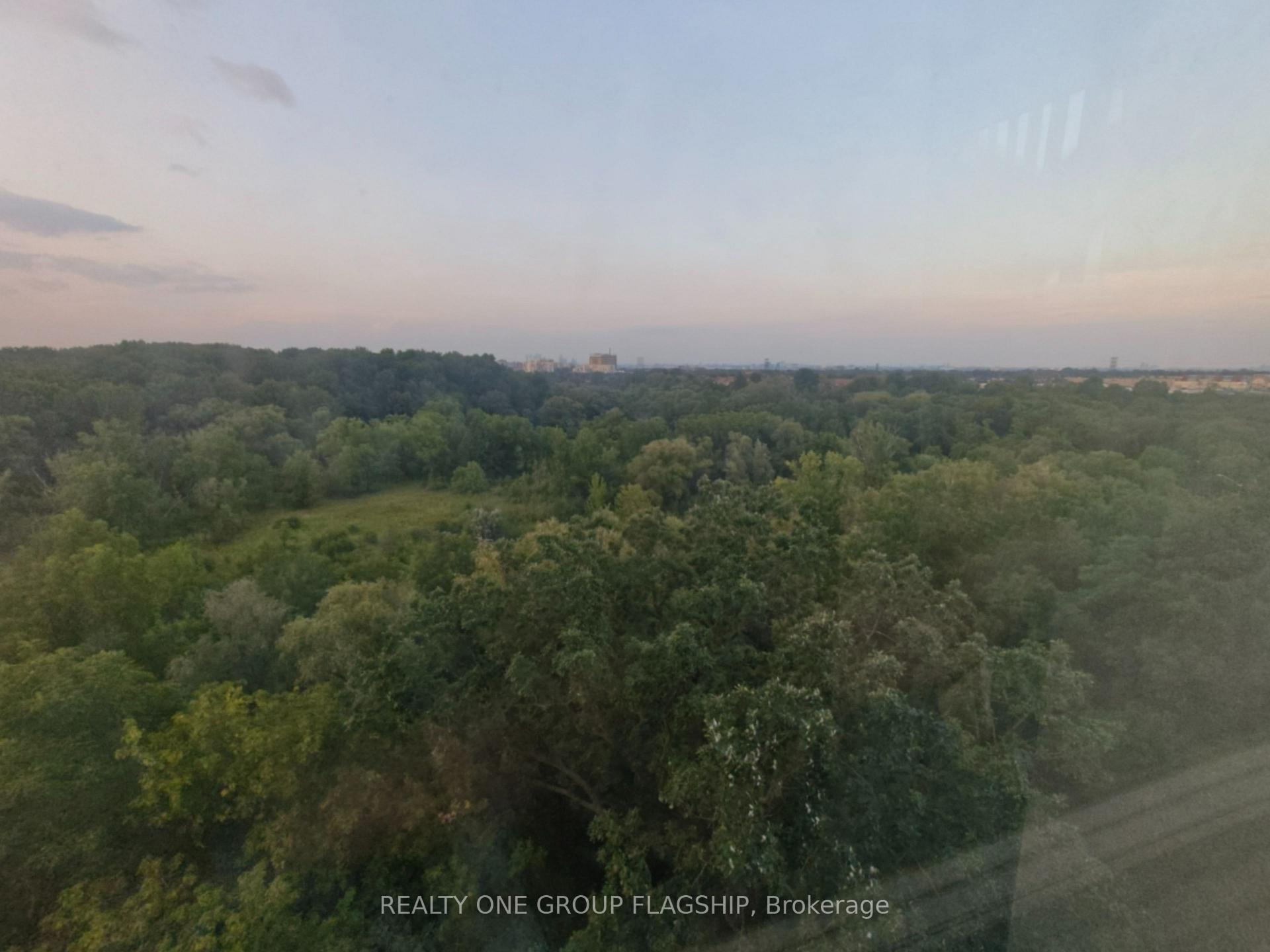 Photo 11 of Unit 802, 600 Rexdale Boulevard, Etobicoke, West Humber-Clairville — HOMEH