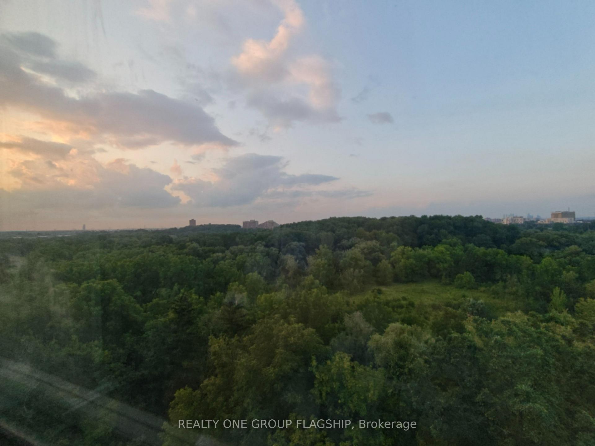 Photo 12 of Unit 802, 600 Rexdale Boulevard, Etobicoke, West Humber-Clairville — HOMEH
