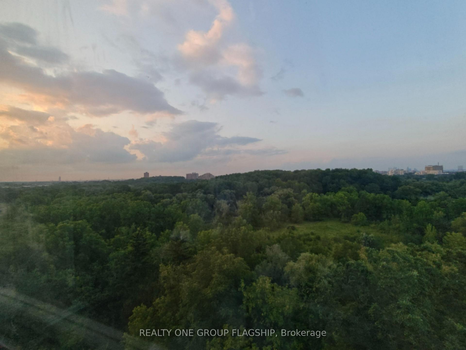 Photo 13 of Unit 802, 600 Rexdale Boulevard, Etobicoke, West Humber-Clairville — HOMEH