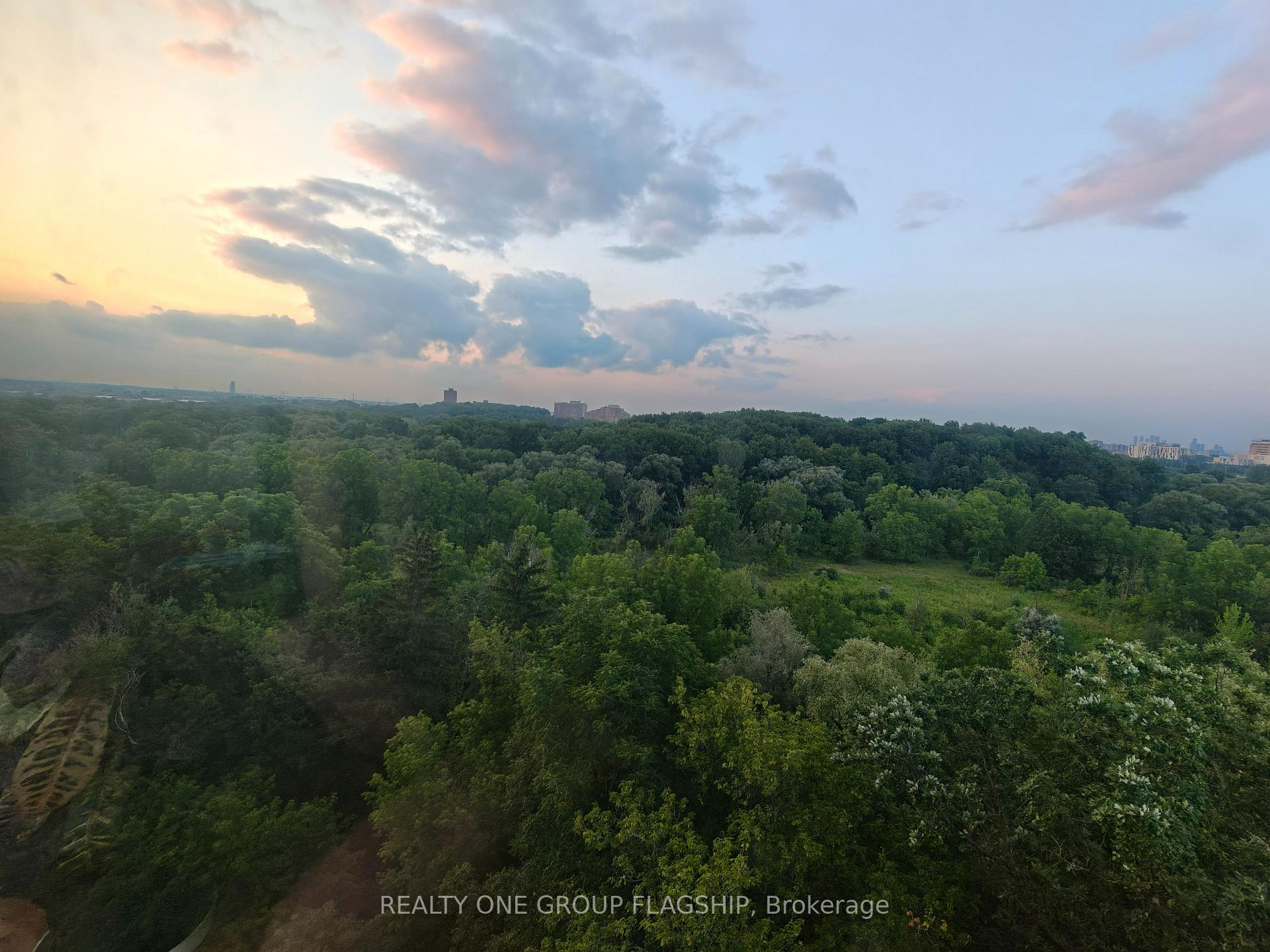 Photo 14 of Unit 802, 600 Rexdale Boulevard, Etobicoke, West Humber-Clairville — HOMEH