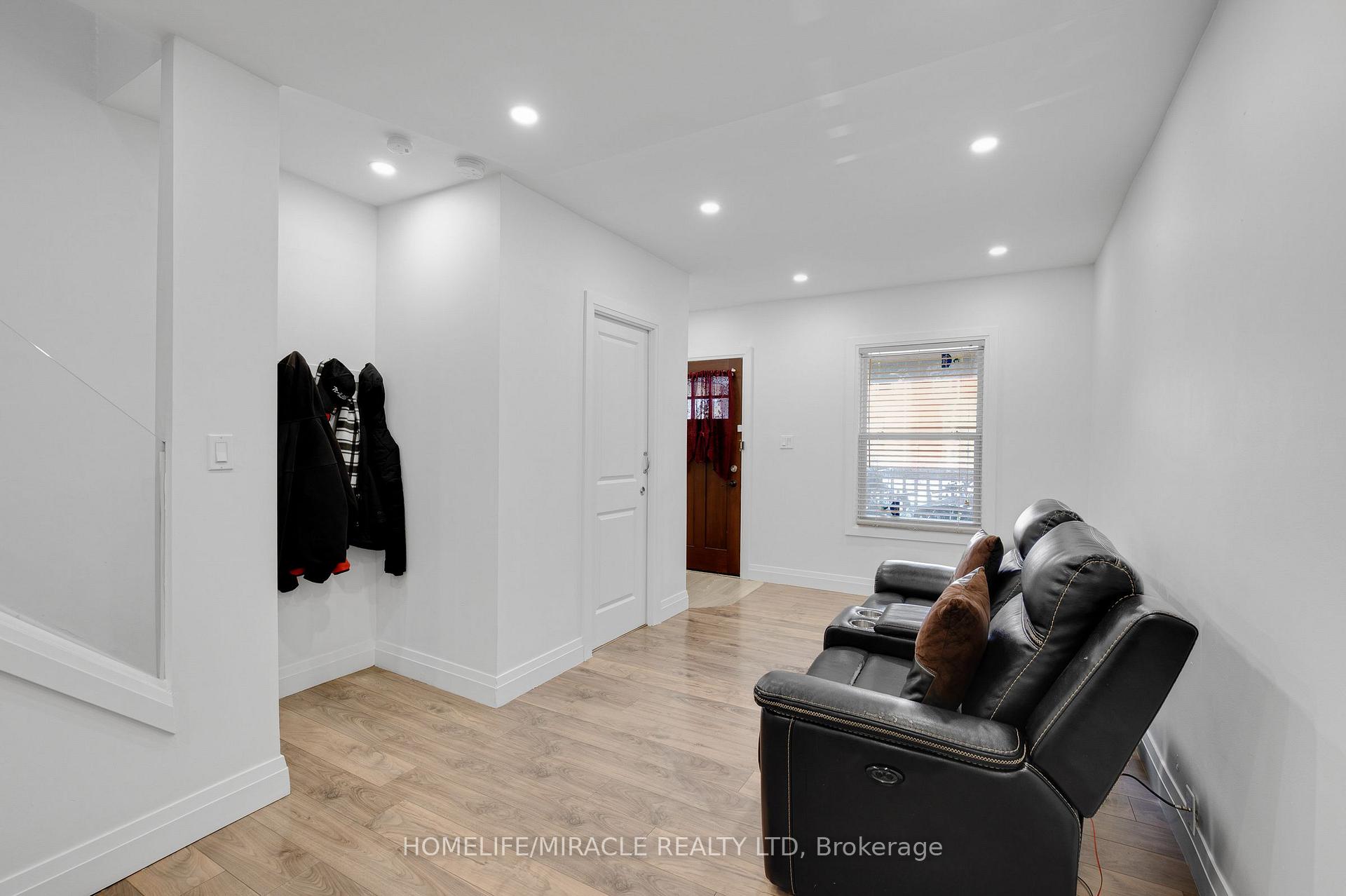 Photo 10 of 100 Gibson Avenue, Hamilton, Gibson — HOMEH