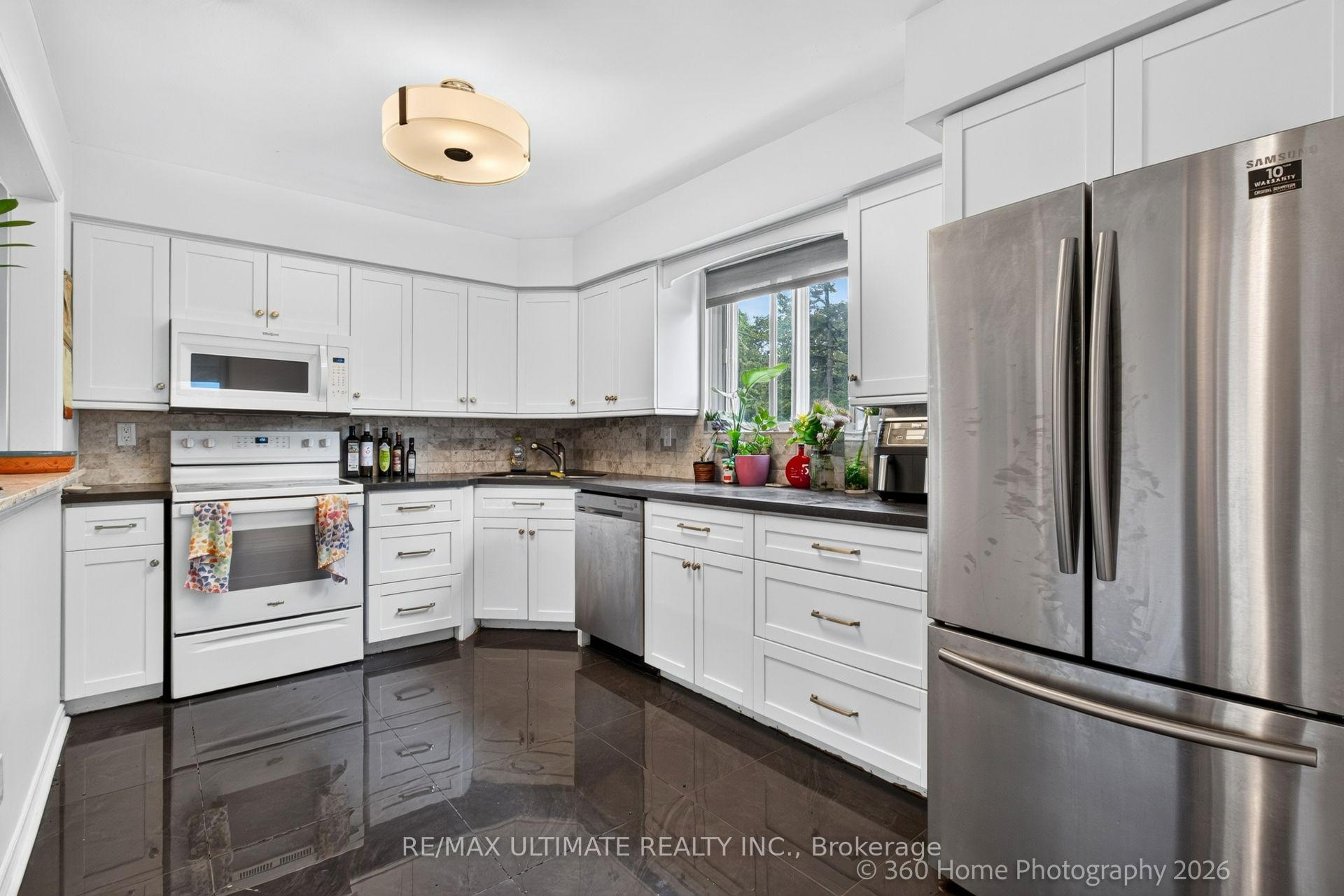Photo 7 of 146 Beaverbrook Court, Scarborough, Rouge — HOMEH