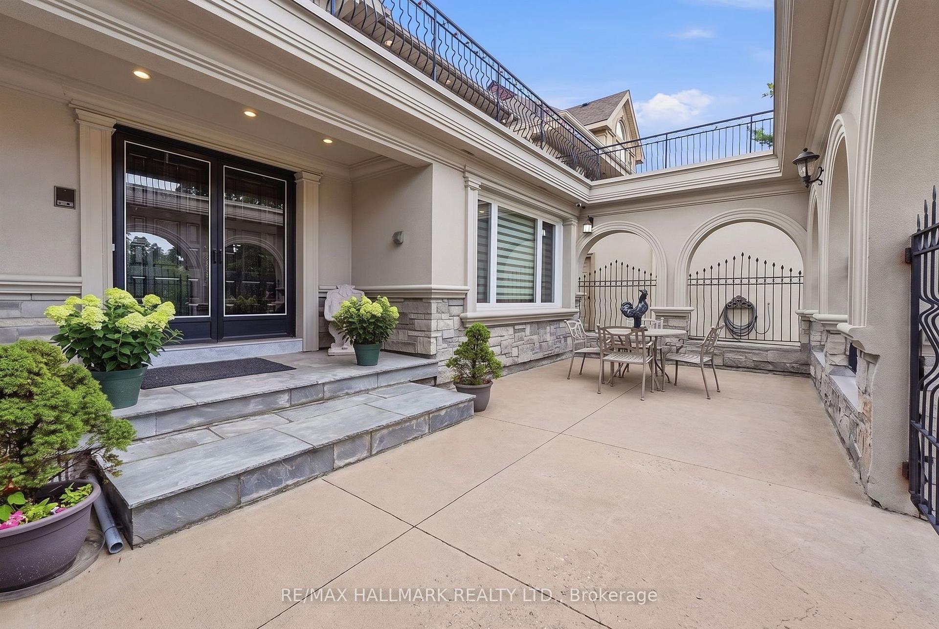 Photo 4 of 76 Francis Street, Vaughan, East Woodbridge — HOMEH