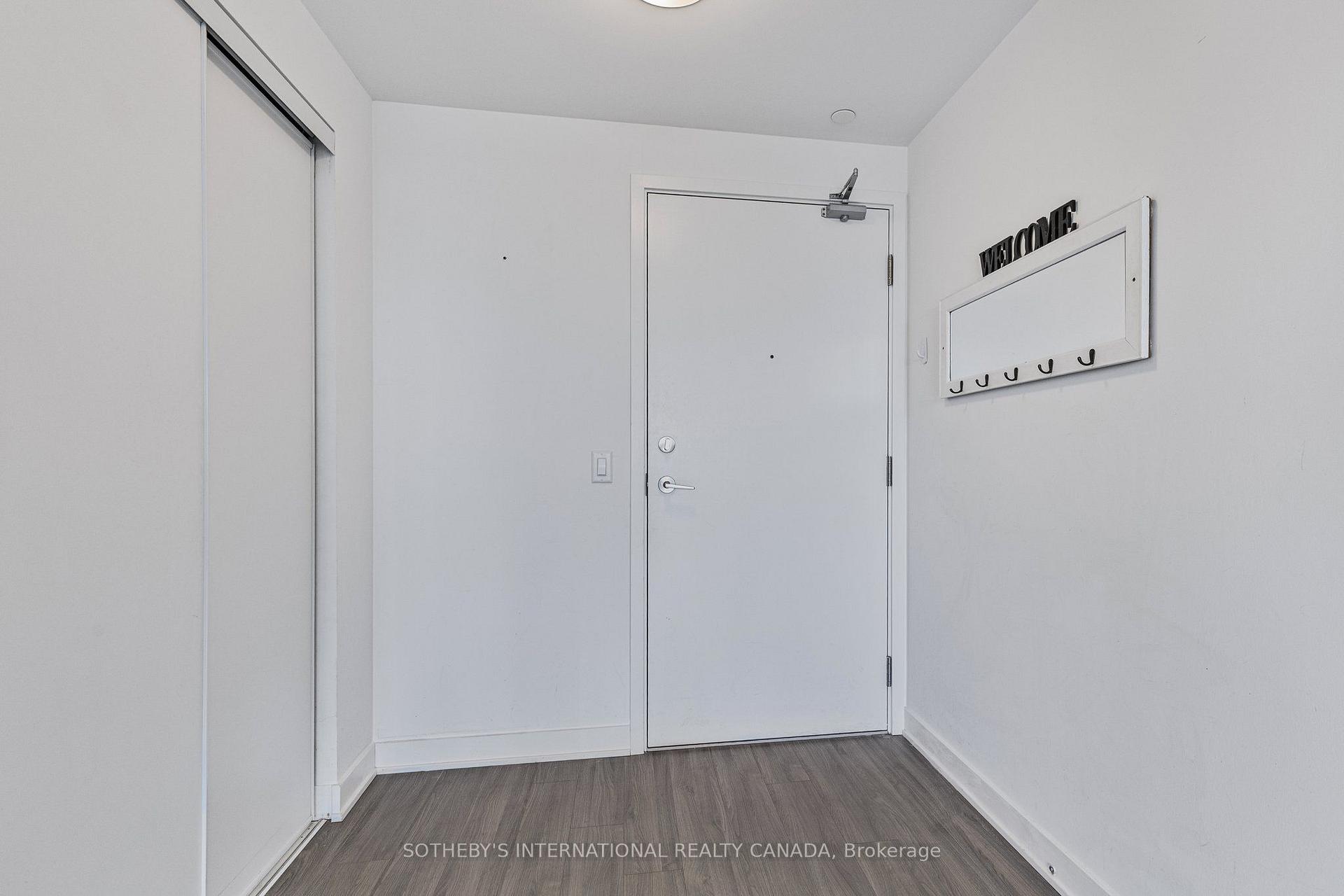 Photo 2 of Unit 403, 681 Yonge Street, Barrie, Painswick South — HOMEH