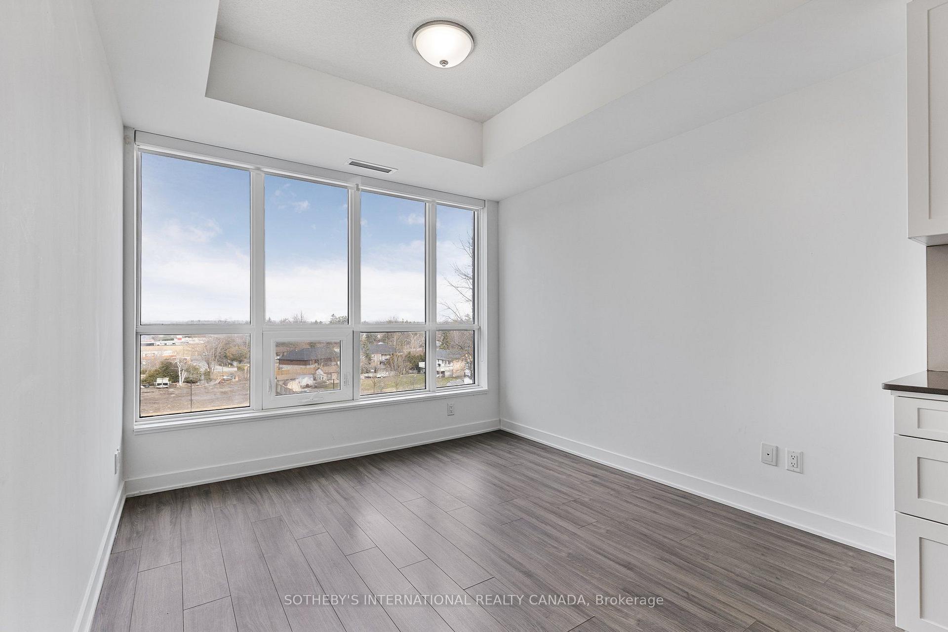 Photo 5 of Unit 403, 681 Yonge Street, Barrie, Painswick South — HOMEH