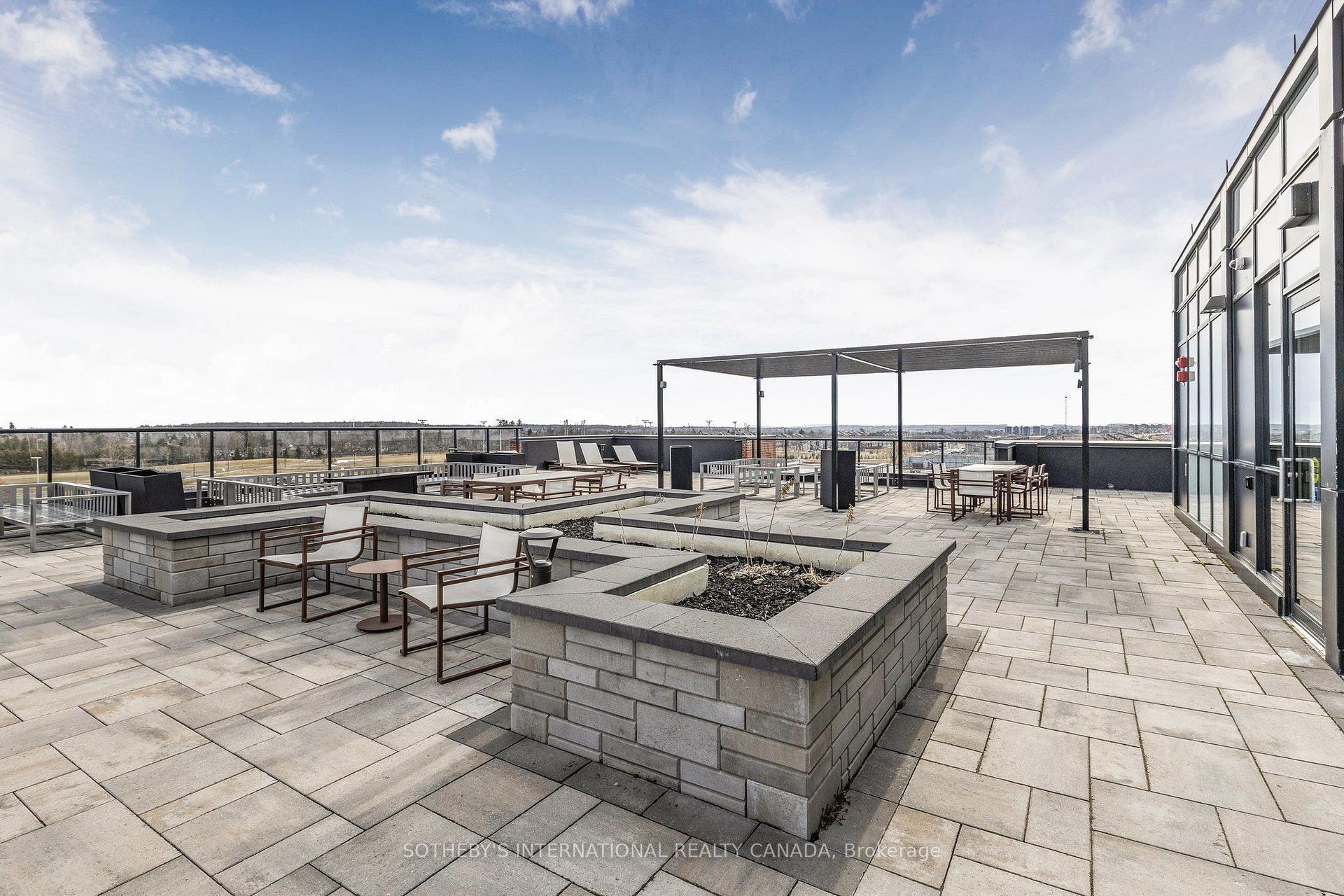 Photo 13 of Unit 403, 681 Yonge Street, Barrie, Painswick South — HOMEH