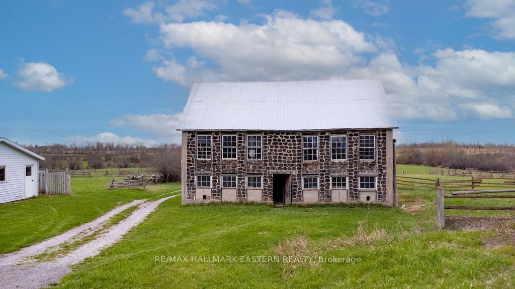 Photo 7 of 1444 5th Line, Selwyn — HOMEH