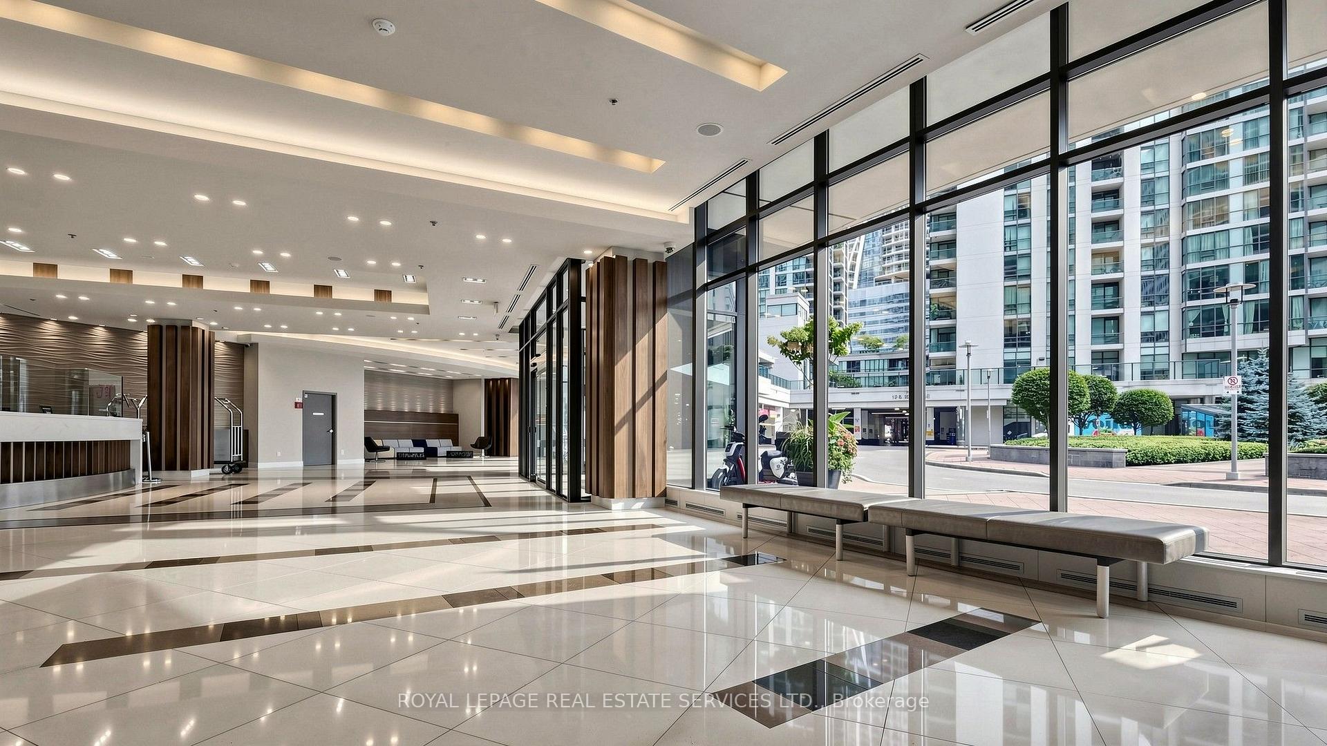 Photo 7 of Unit 2212, 33 Bay Street, Toronto, Waterfront Communities — HOMEH