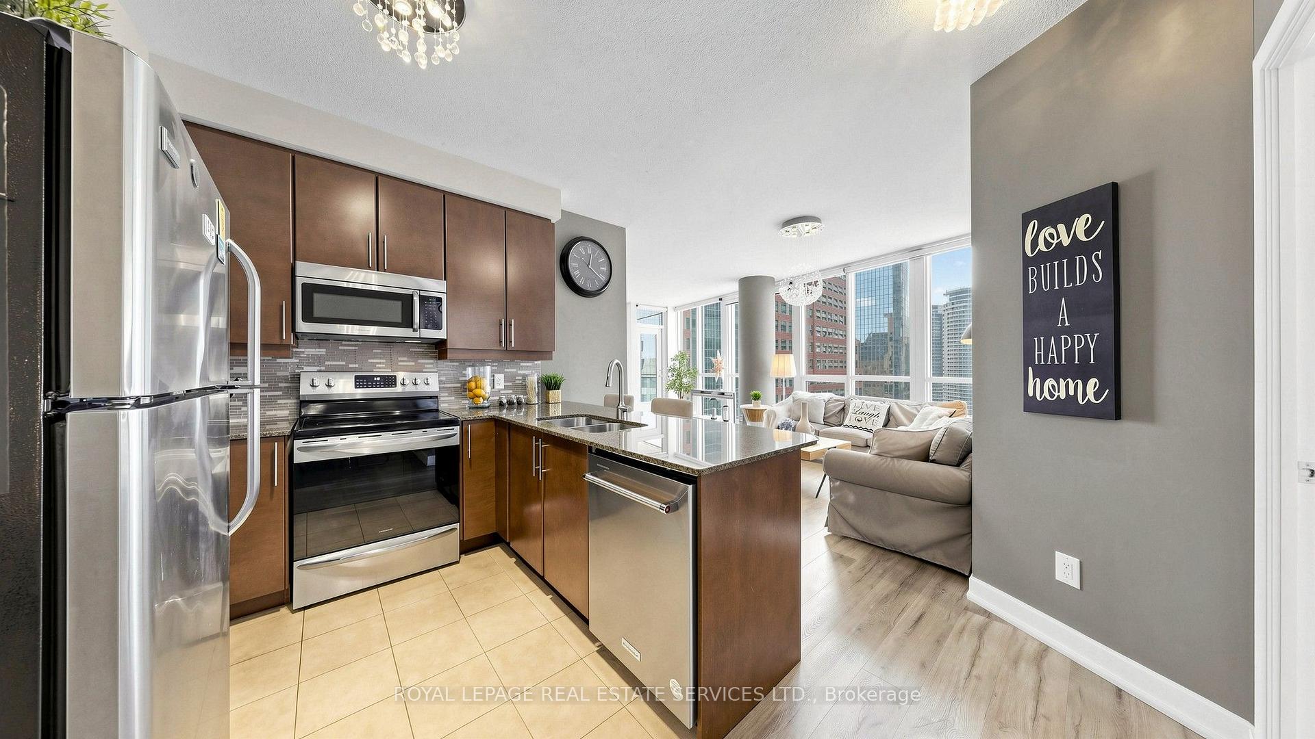 Photo 18 of Unit 2212, 33 Bay Street, Toronto, Waterfront Communities — HOMEH