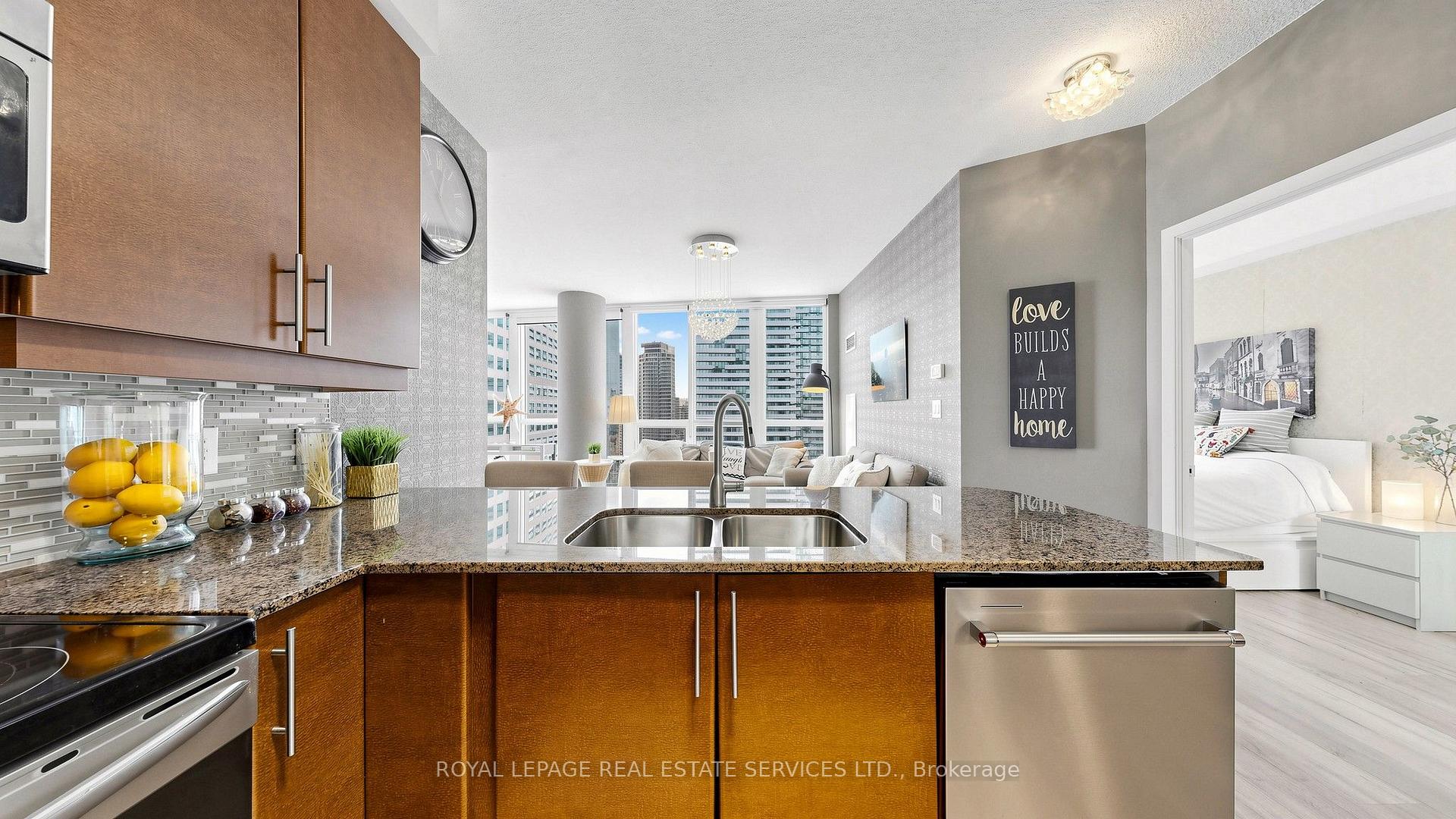 Photo 20 of Unit 2212, 33 Bay Street, Toronto, Waterfront Communities — HOMEH