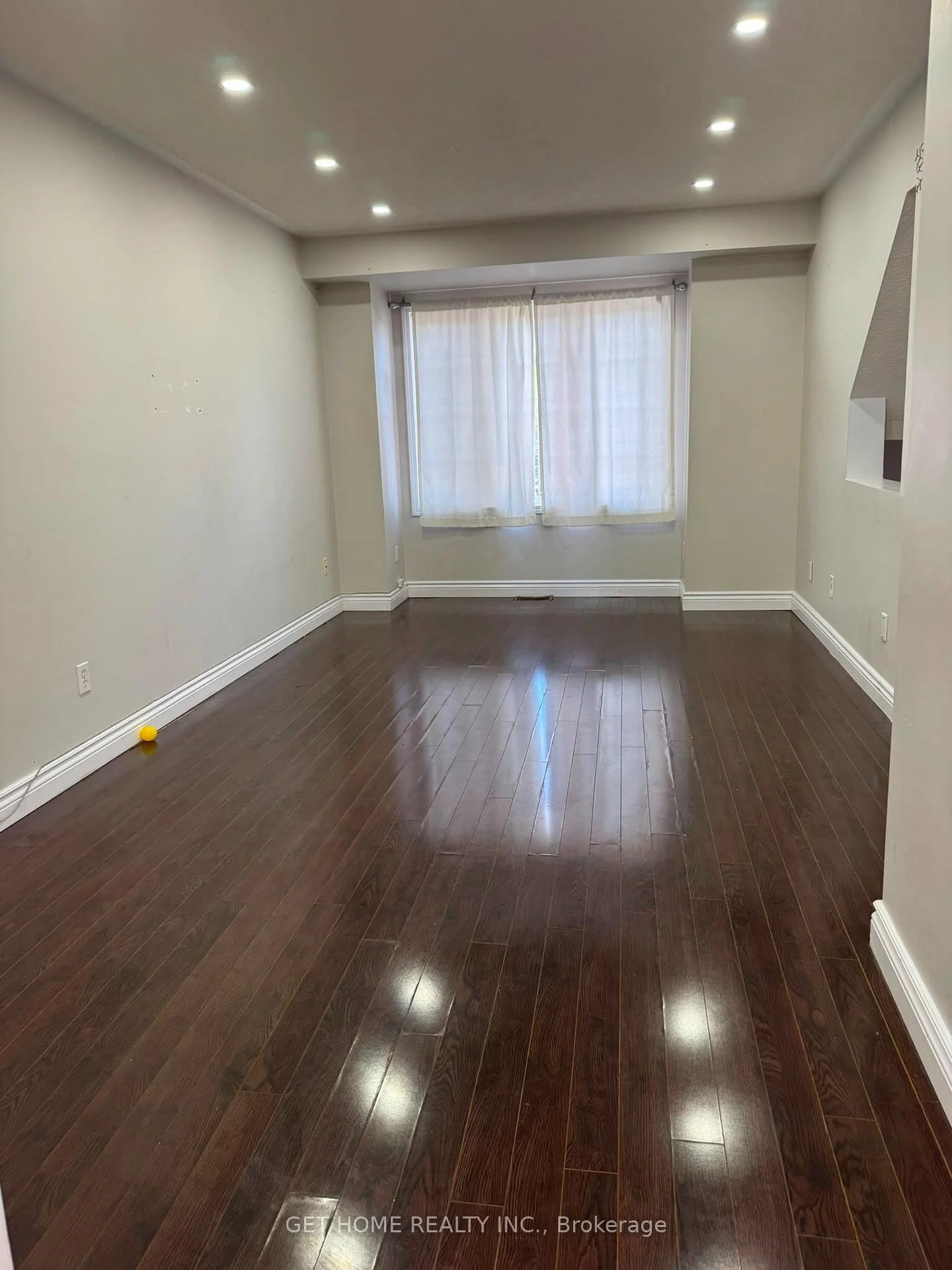 Photo 16 of Unit Main, 76 Dunlop Court, Brampton, Fletcher's Meadow — HOMEH