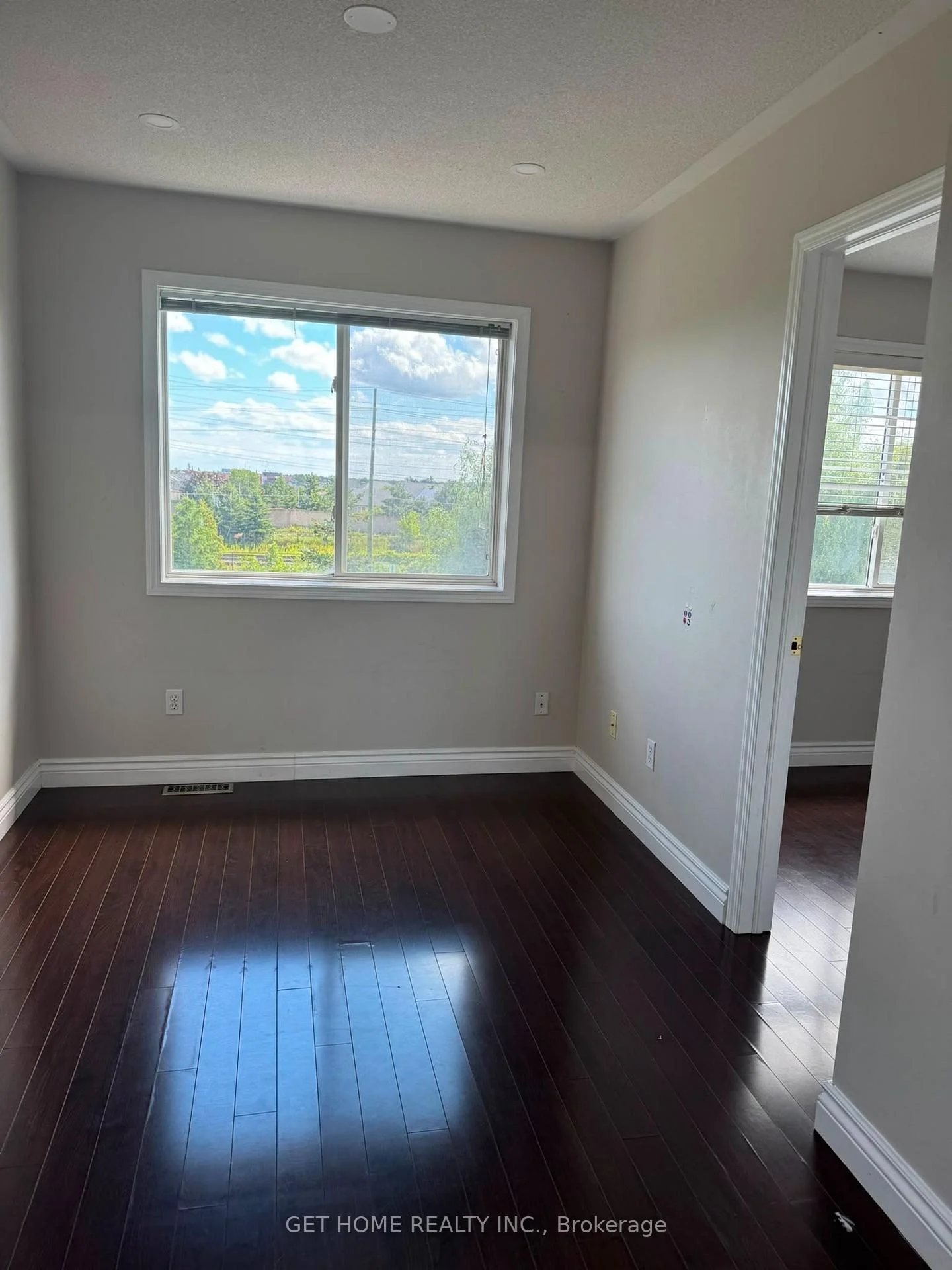 Photo 18 of Unit Main, 76 Dunlop Court, Brampton, Fletcher's Meadow — HOMEH
