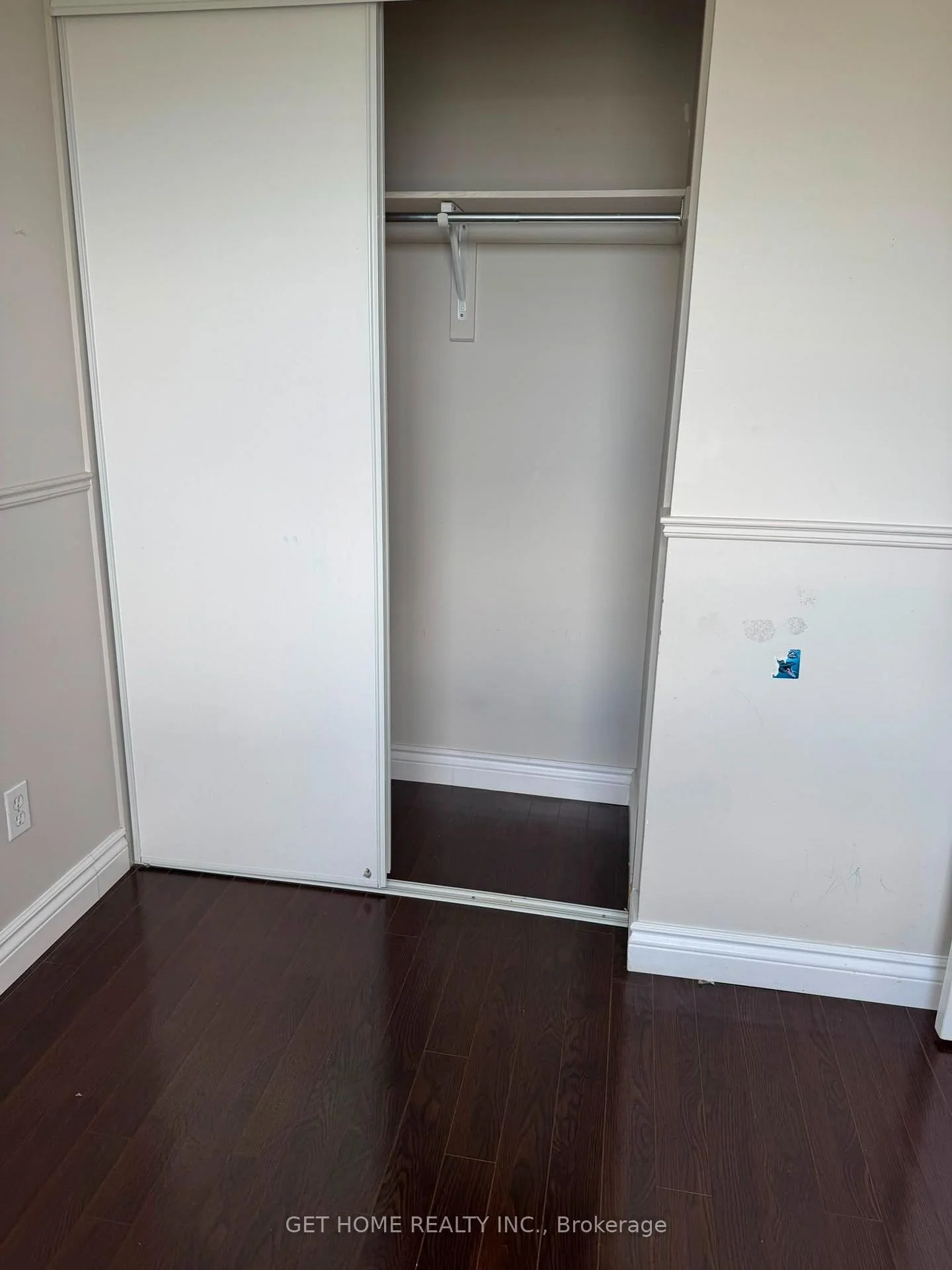 Photo 19 of Unit Main, 76 Dunlop Court, Brampton, Fletcher's Meadow — HOMEH