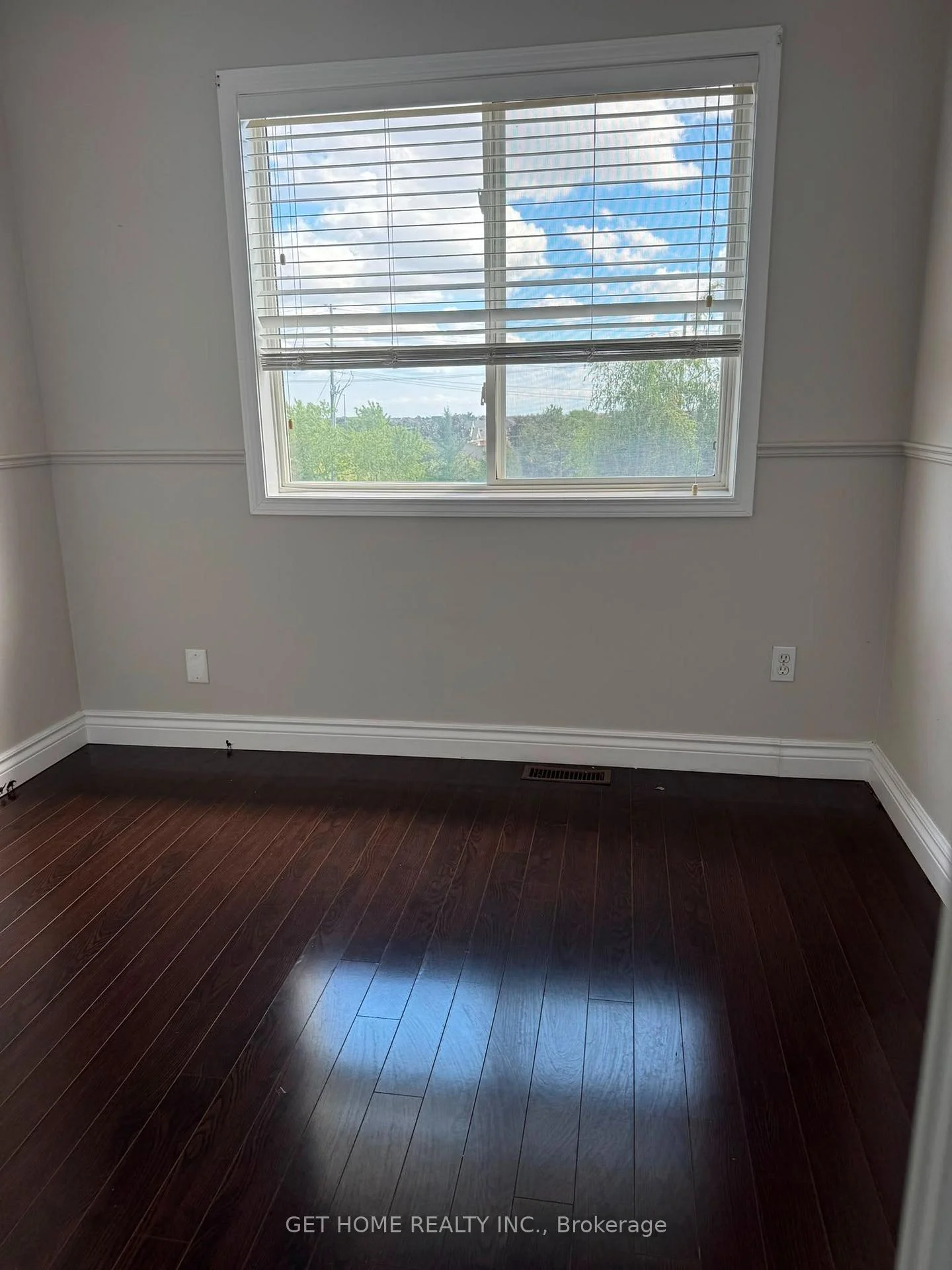 Photo 20 of Unit Main, 76 Dunlop Court, Brampton, Fletcher's Meadow — HOMEH