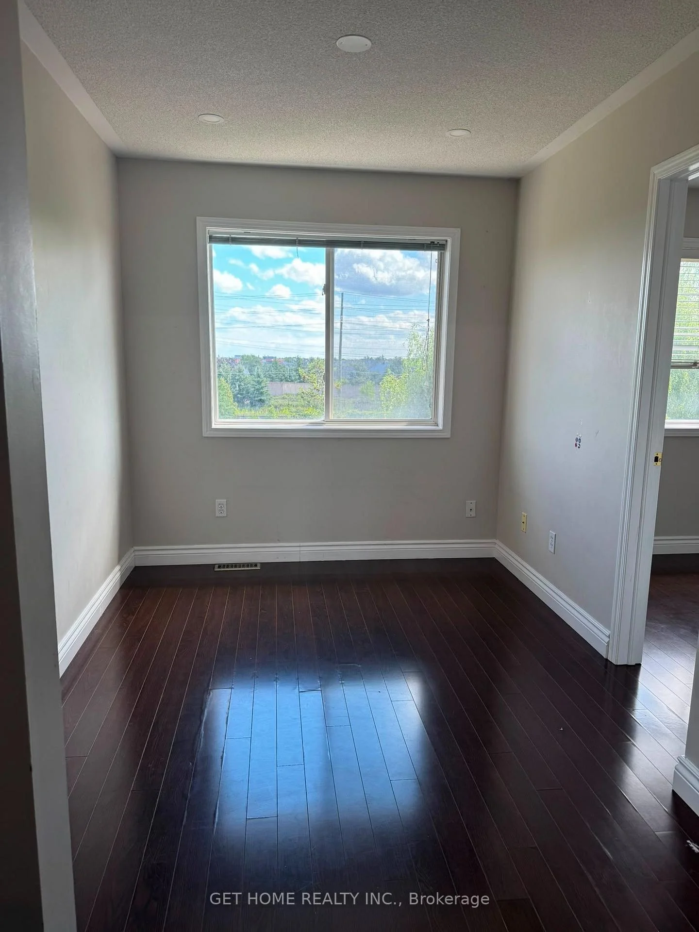 Photo 22 of Unit Main, 76 Dunlop Court, Brampton, Fletcher's Meadow — HOMEH