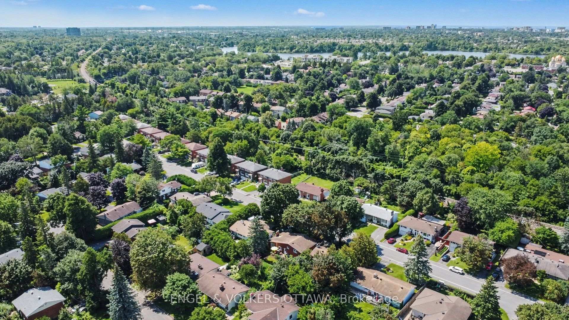 Photo 5 of 2715 Colman Street, Ottawa, Riverside Park — HOMEH
