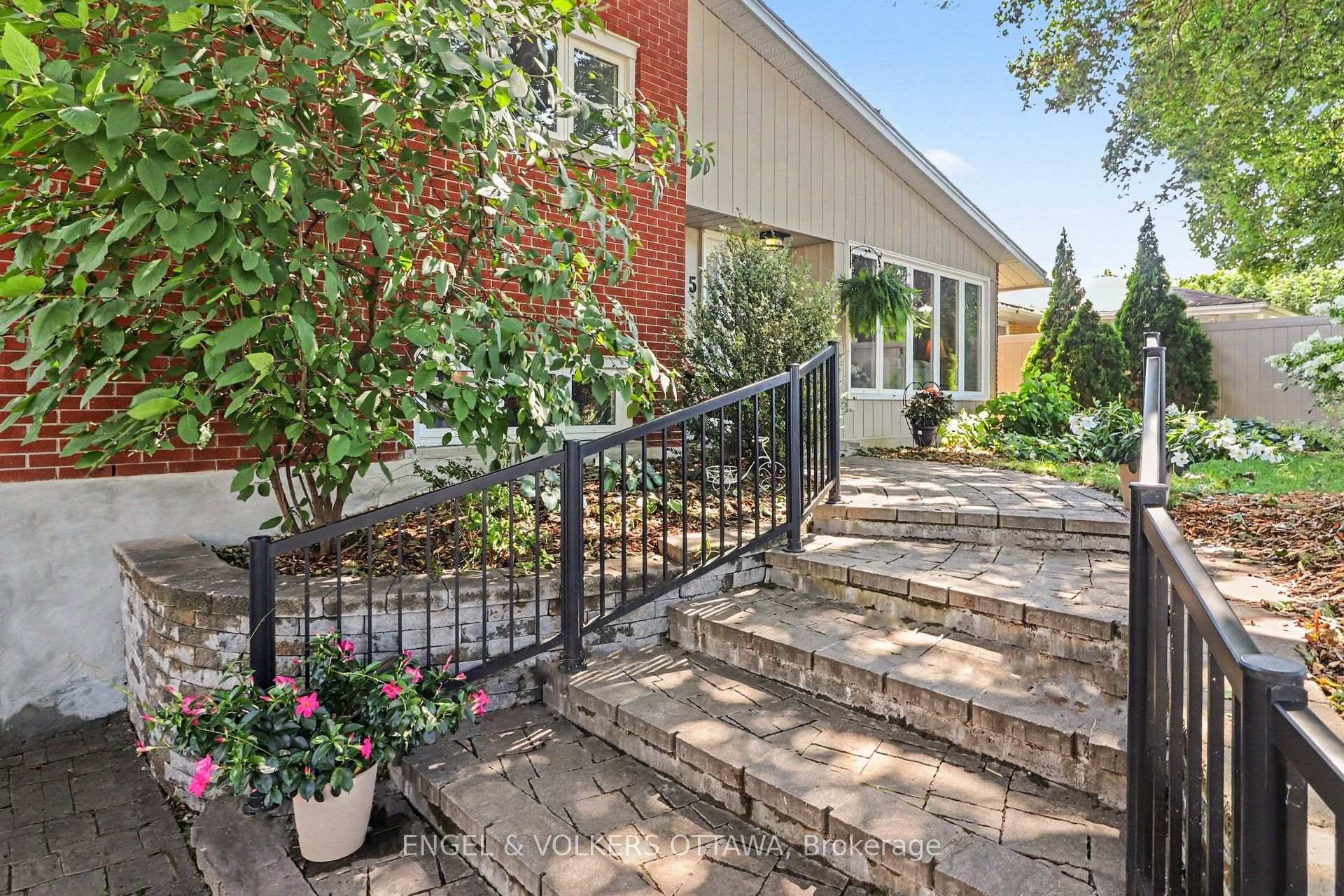 Photo 6 of 2715 Colman Street, Ottawa, Riverside Park — HOMEH