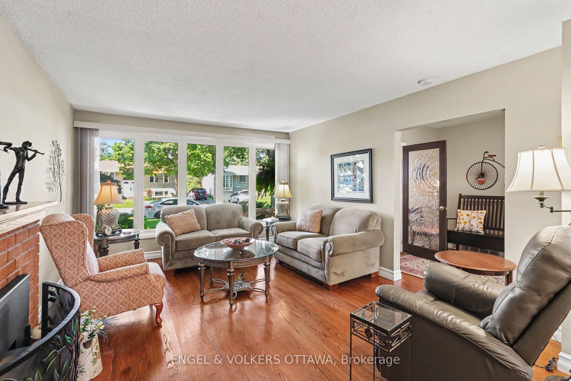 Photo 9 of 2715 Colman Street, Ottawa, Riverside Park — HOMEH