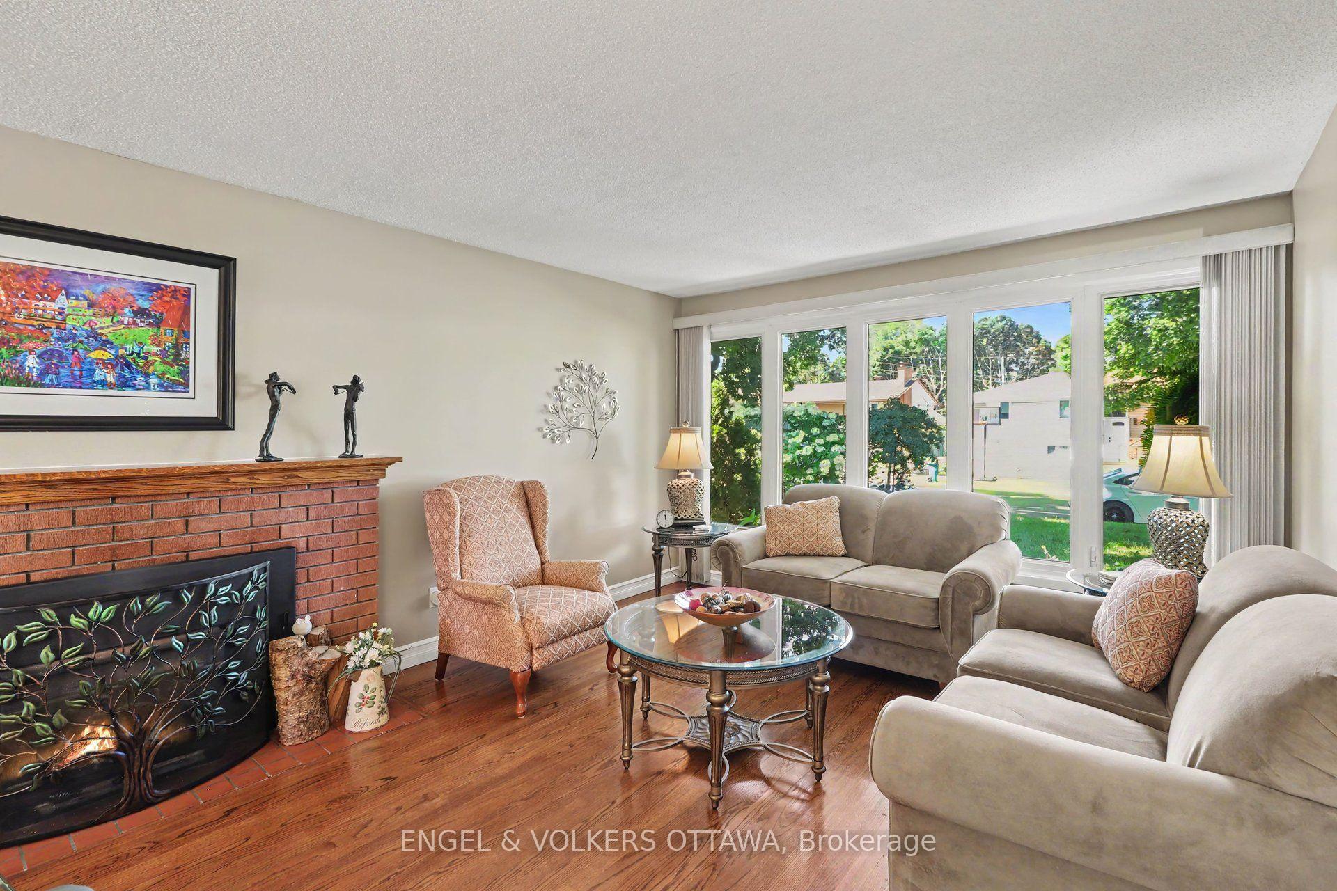 Photo 11 of 2715 Colman Street, Ottawa, Riverside Park — HOMEH