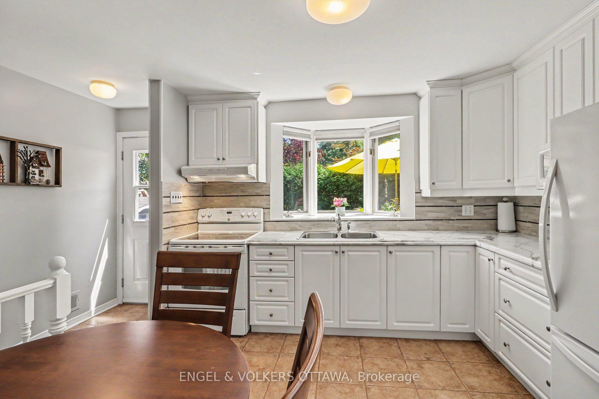 Photo 15 of 2715 Colman Street, Ottawa, Riverside Park — HOMEH