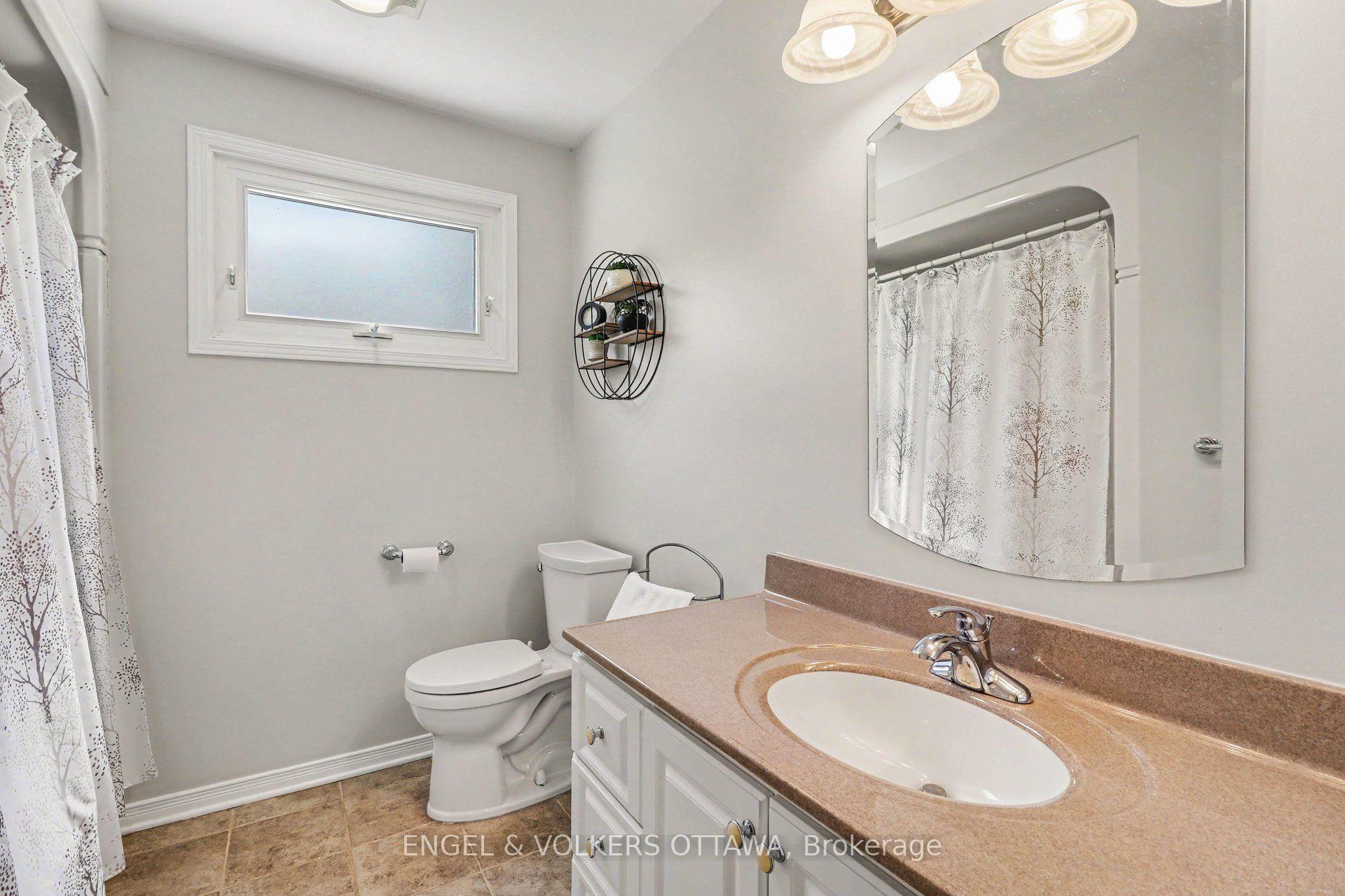 Photo 20 of 2715 Colman Street, Ottawa, Riverside Park — HOMEH