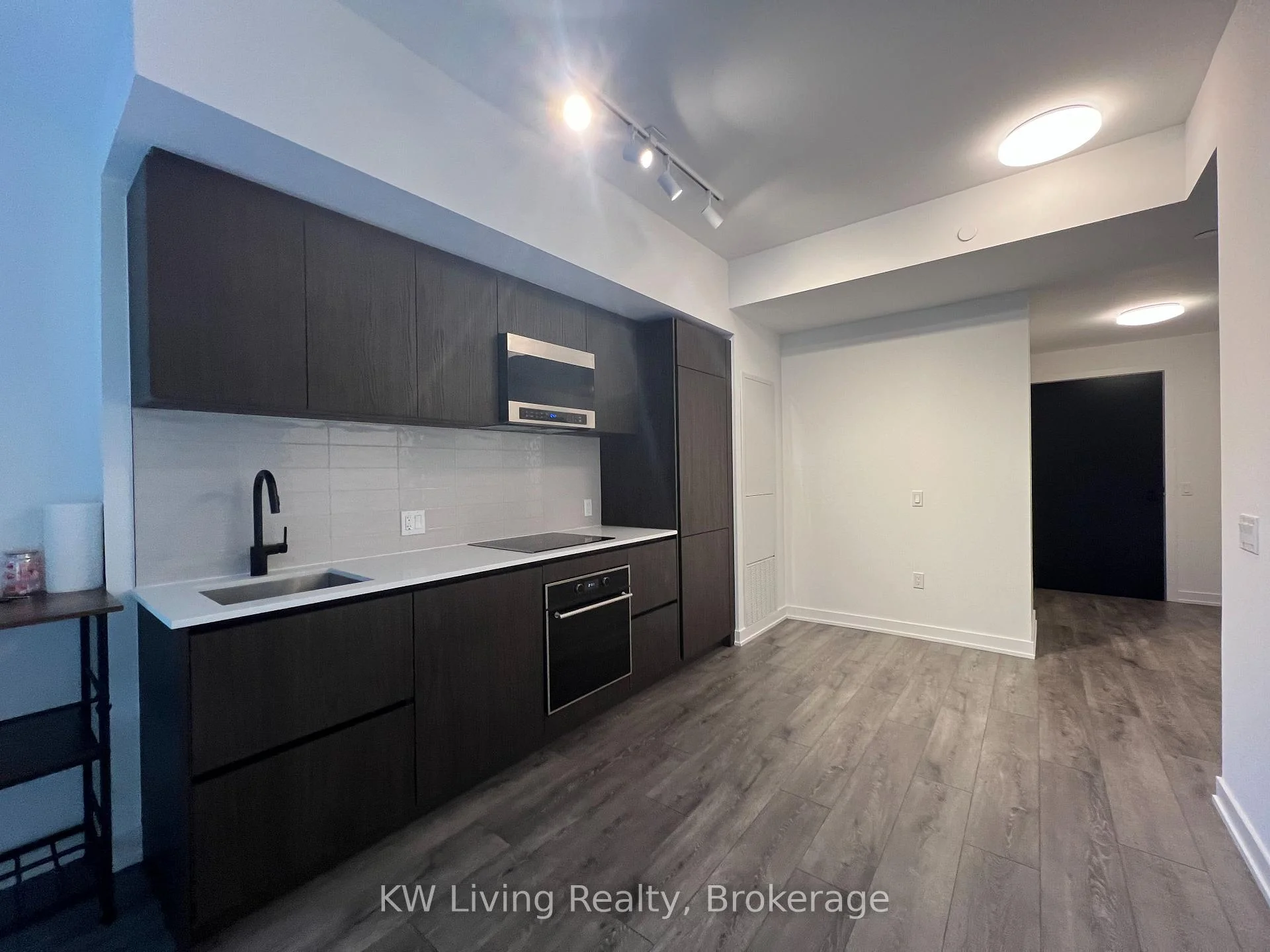 Photo 18 of Unit 201, 117 Broadway Avenue, Toronto, Mount Pleasant West — HOMEH