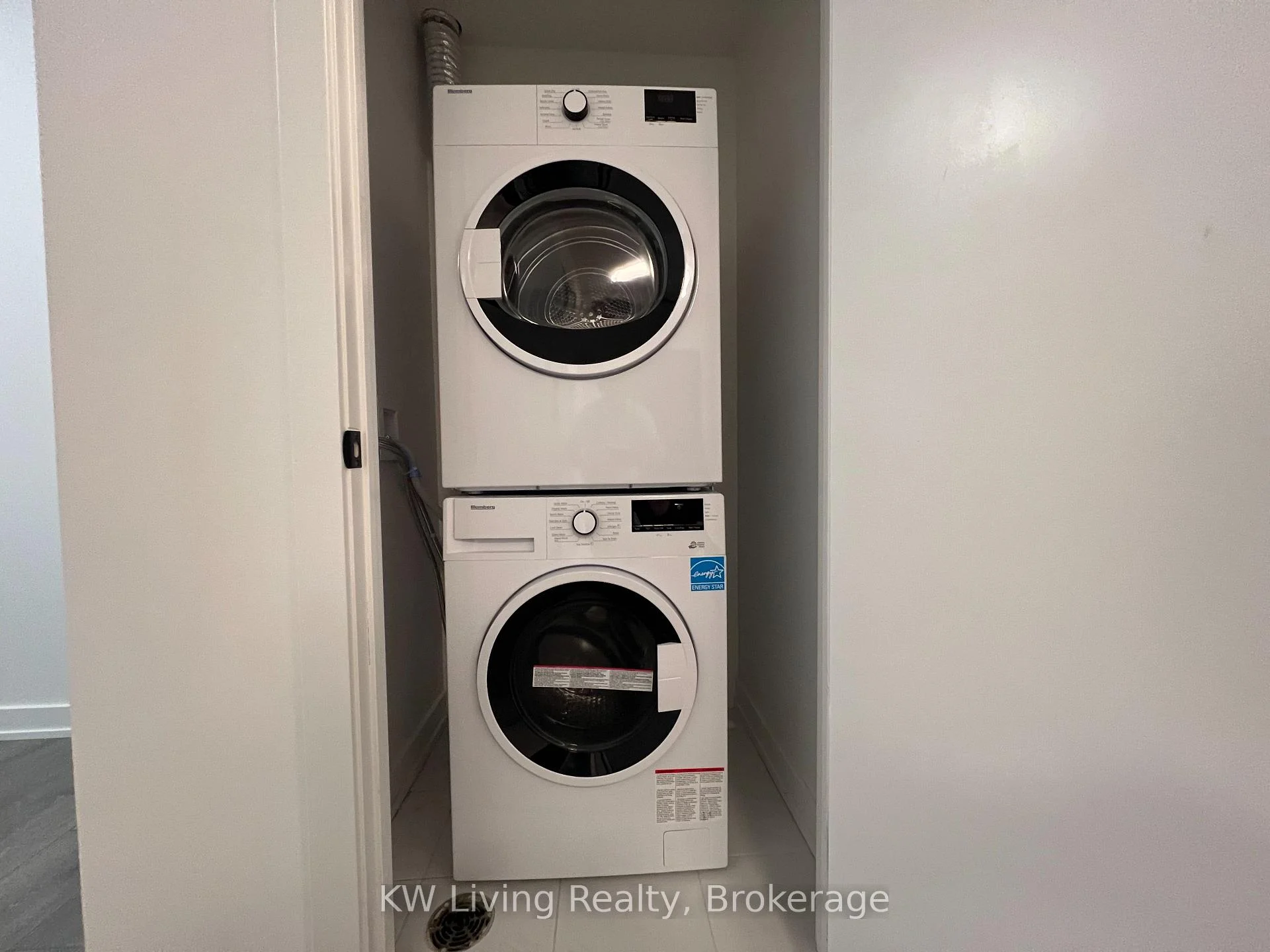 Photo 20 of Unit 201, 117 Broadway Avenue, Toronto, Mount Pleasant West — HOMEH