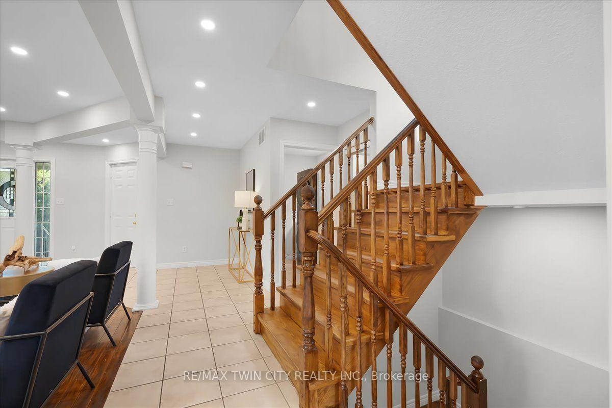Photo 18 of 3 Apple Ridge Drive, Kitchener, Pioneer Park — HOMEH