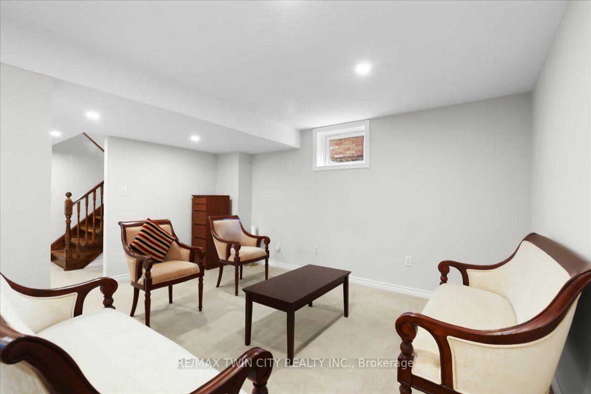 Photo 36 of 3 Apple Ridge Drive, Kitchener, Pioneer Park — HOMEH