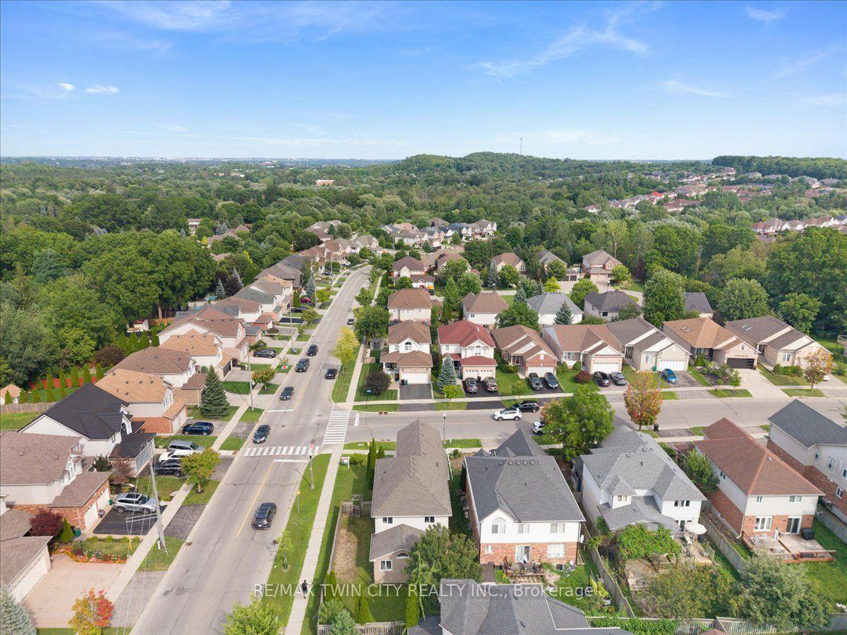 Photo 47 of 3 Apple Ridge Drive, Kitchener, Pioneer Park — HOMEH