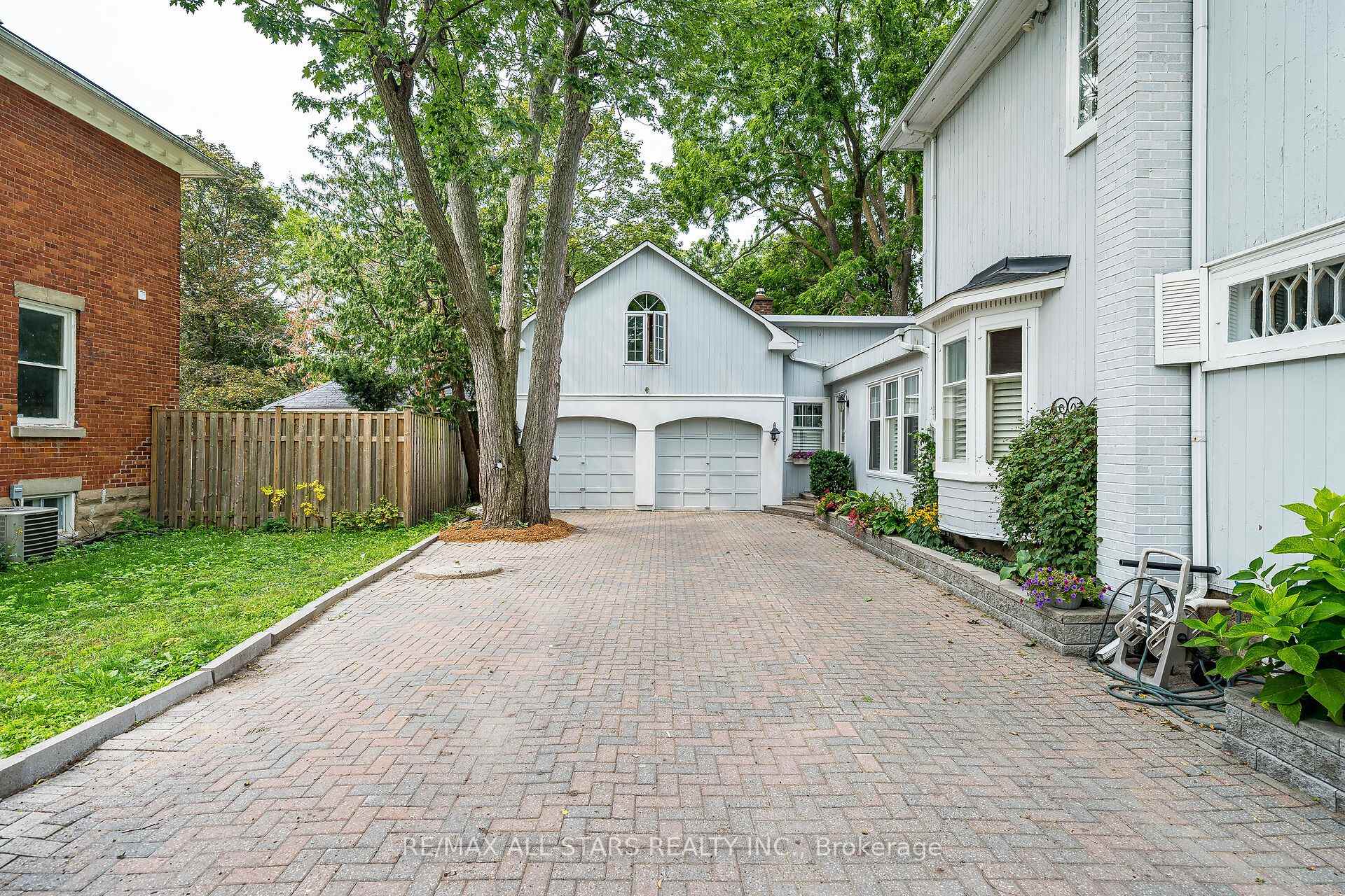 Photo 4 of 114 Main Street, Markham, Unionville — HOMEH