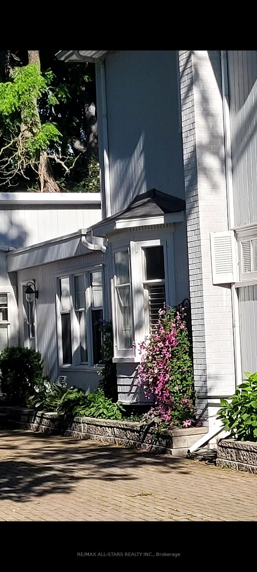 Photo 6 of 114 Main Street, Markham, Unionville — HOMEH