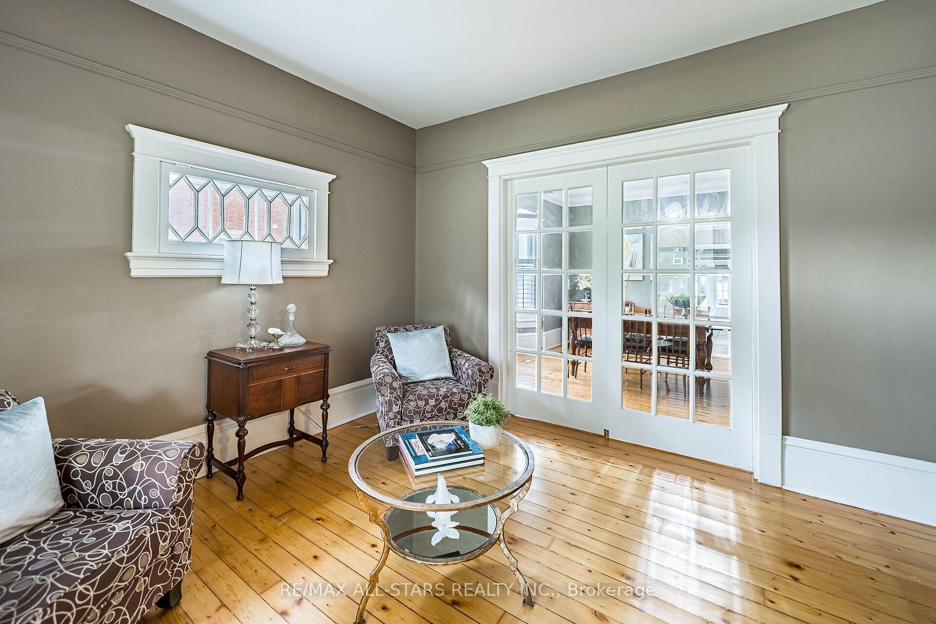 Photo 11 of 114 Main Street, Markham, Unionville — HOMEH
