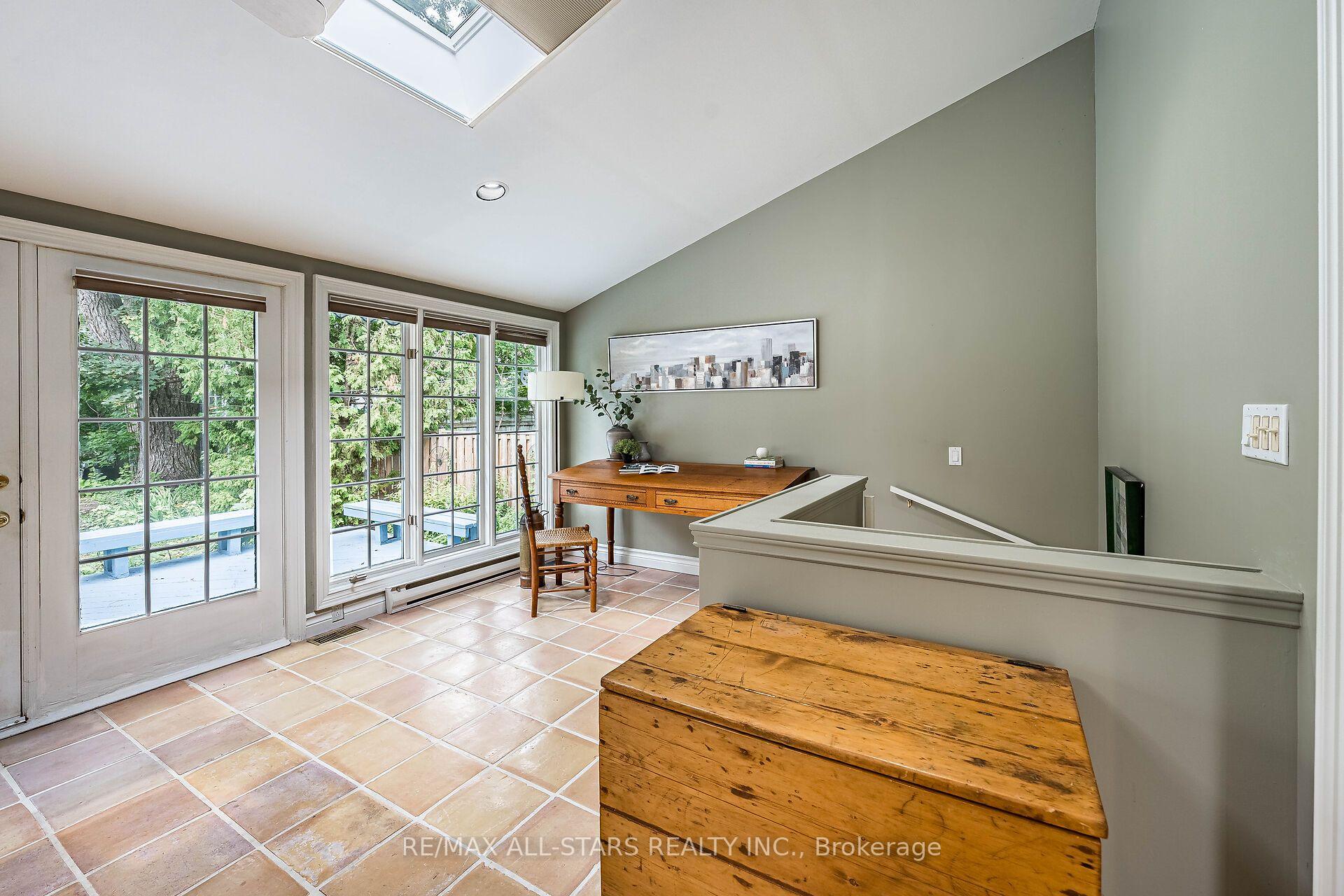 Photo 15 of 114 Main Street, Markham, Unionville — HOMEH