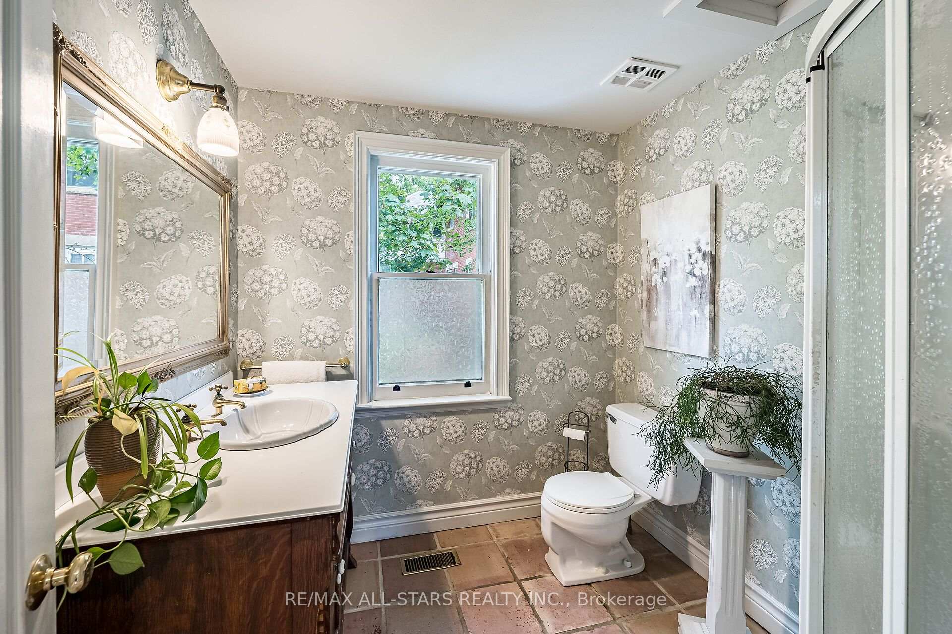 Photo 19 of 114 Main Street, Markham, Unionville — HOMEH