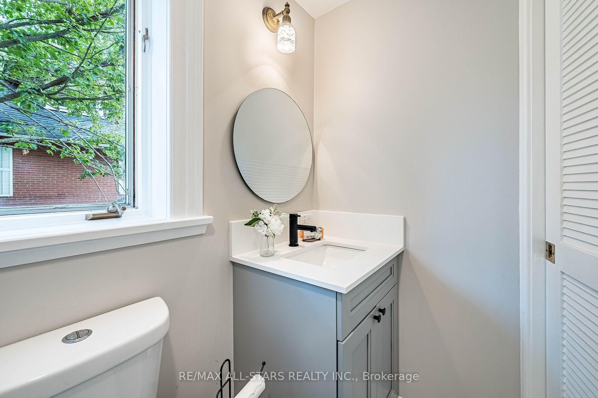 Photo 33 of 114 Main Street, Markham, Unionville — HOMEH