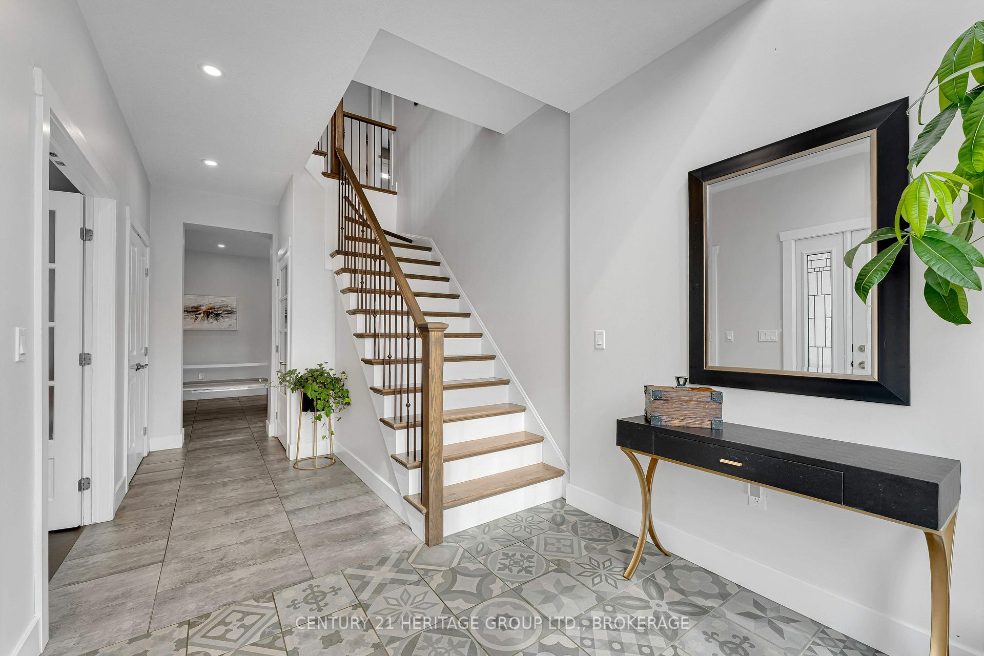 Photo 4 of 90 Aragon Road, Kingston, City North of 401 — HOMEH