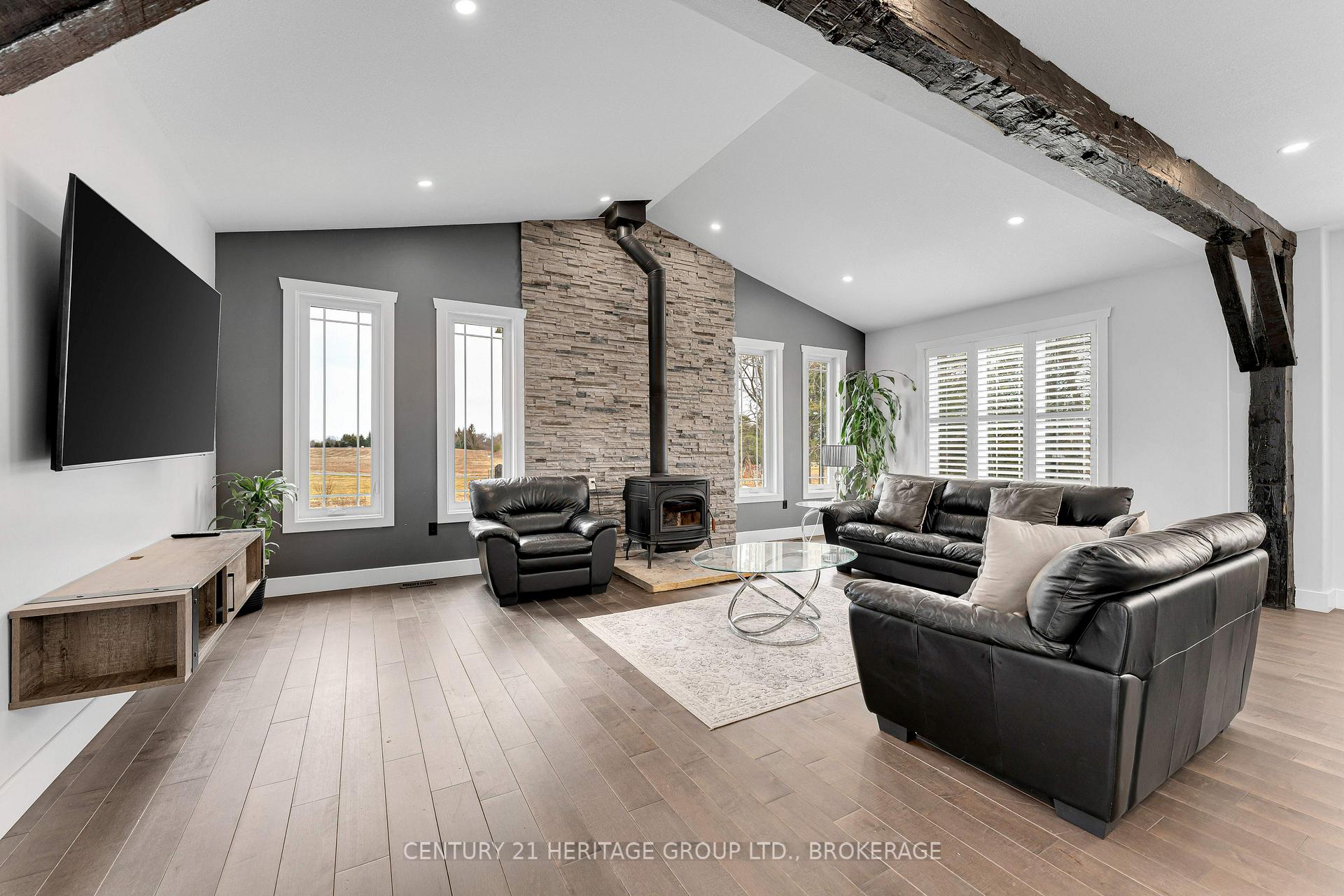 Photo 10 of 90 Aragon Road, Kingston, City North of 401 — HOMEH