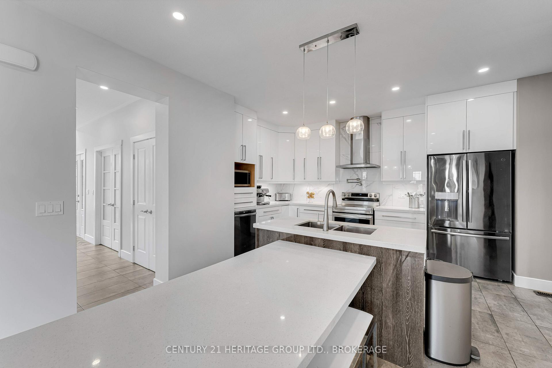 Photo 16 of 90 Aragon Road, Kingston, City North of 401 — HOMEH
