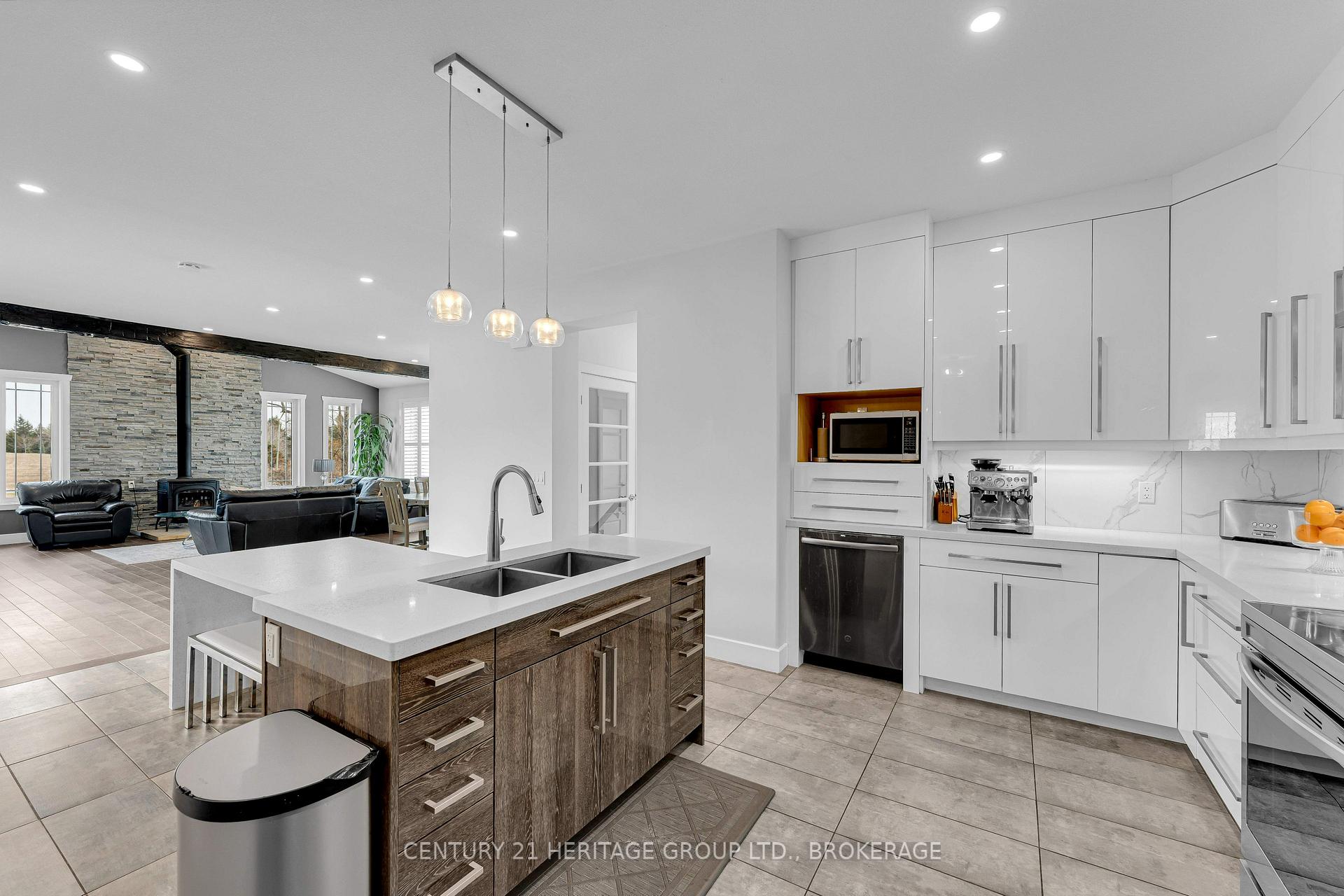 Photo 18 of 90 Aragon Road, Kingston, City North of 401 — HOMEH