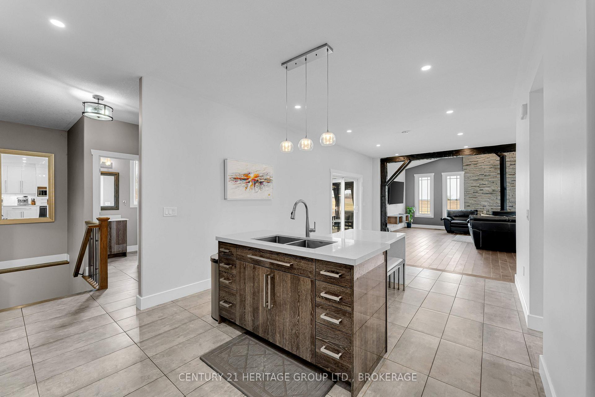 Photo 19 of 90 Aragon Road, Kingston, City North of 401 — HOMEH