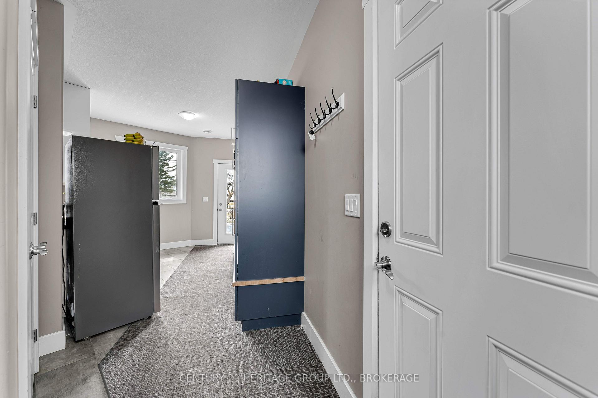 Photo 23 of 90 Aragon Road, Kingston, City North of 401 — HOMEH