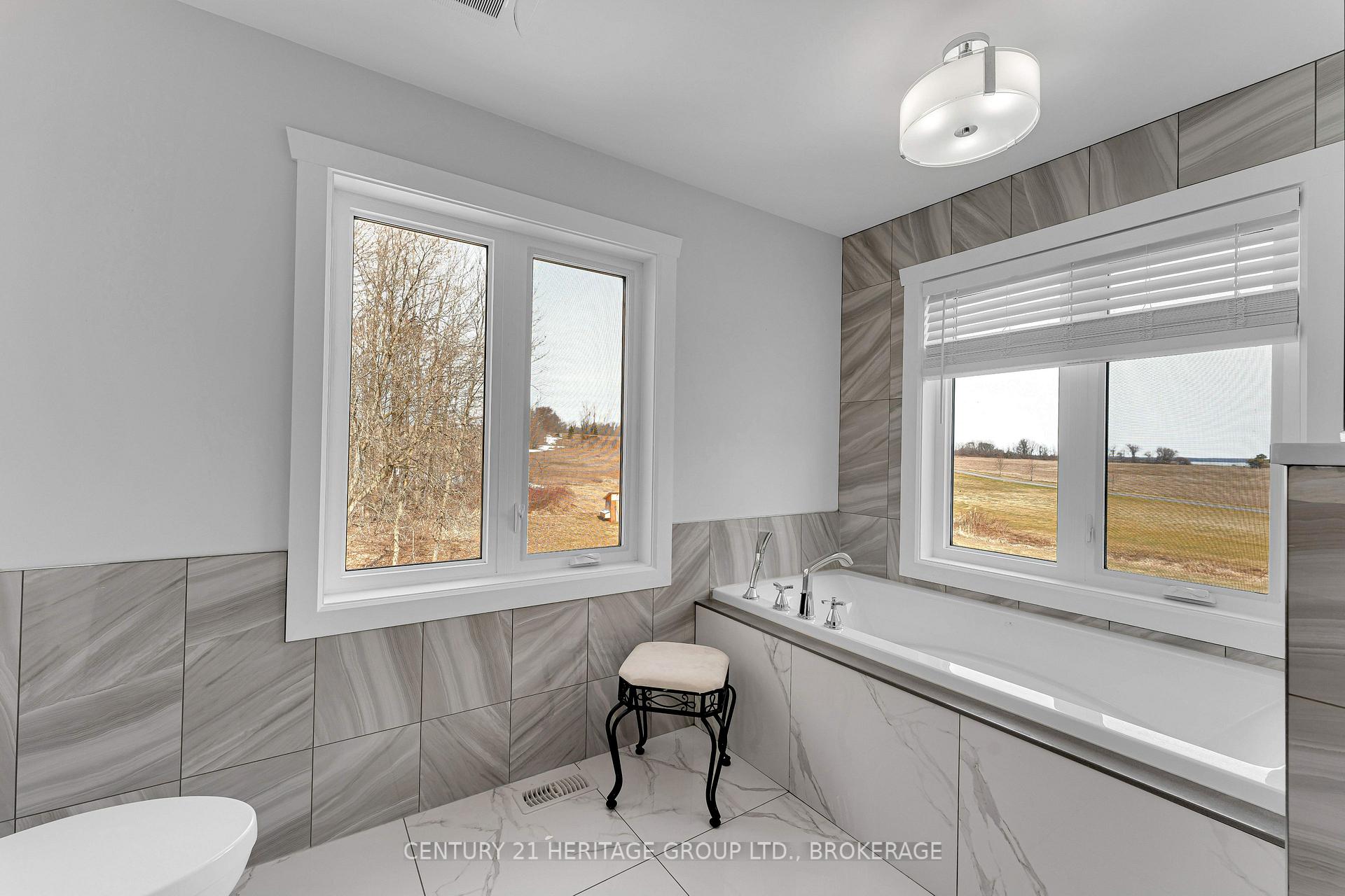Photo 34 of 90 Aragon Road, Kingston, City North of 401 — HOMEH