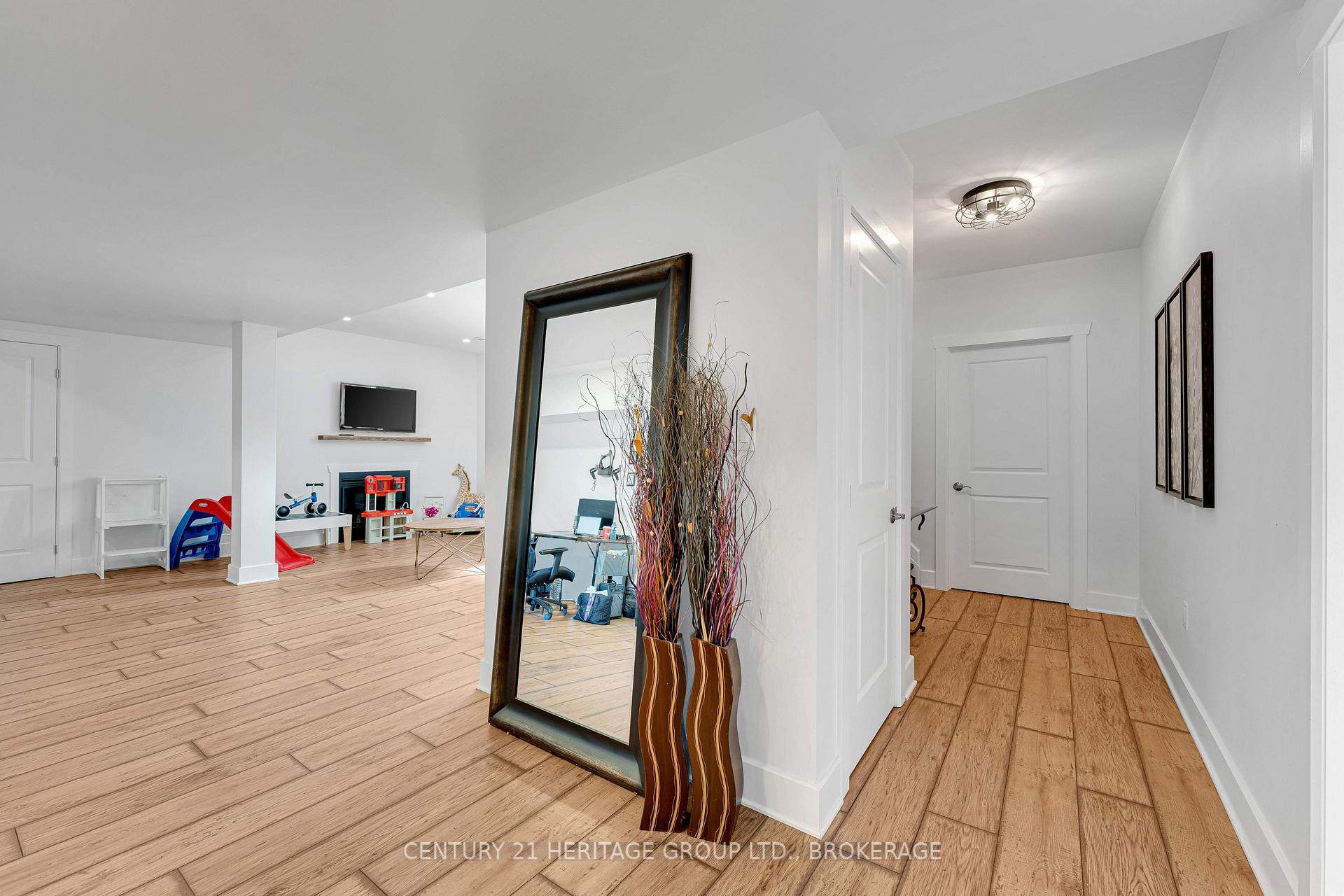 Photo 40 of 90 Aragon Road, Kingston, City North of 401 — HOMEH