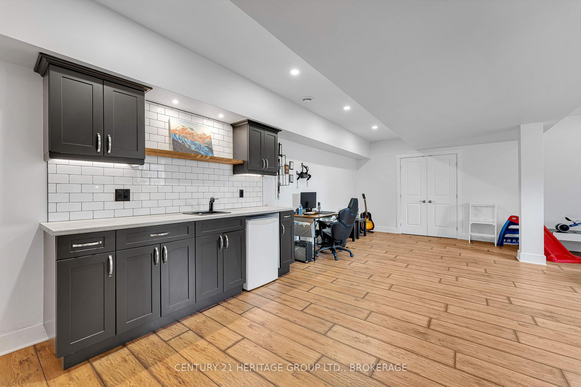 Photo 44 of 90 Aragon Road, Kingston, City North of 401 — HOMEH